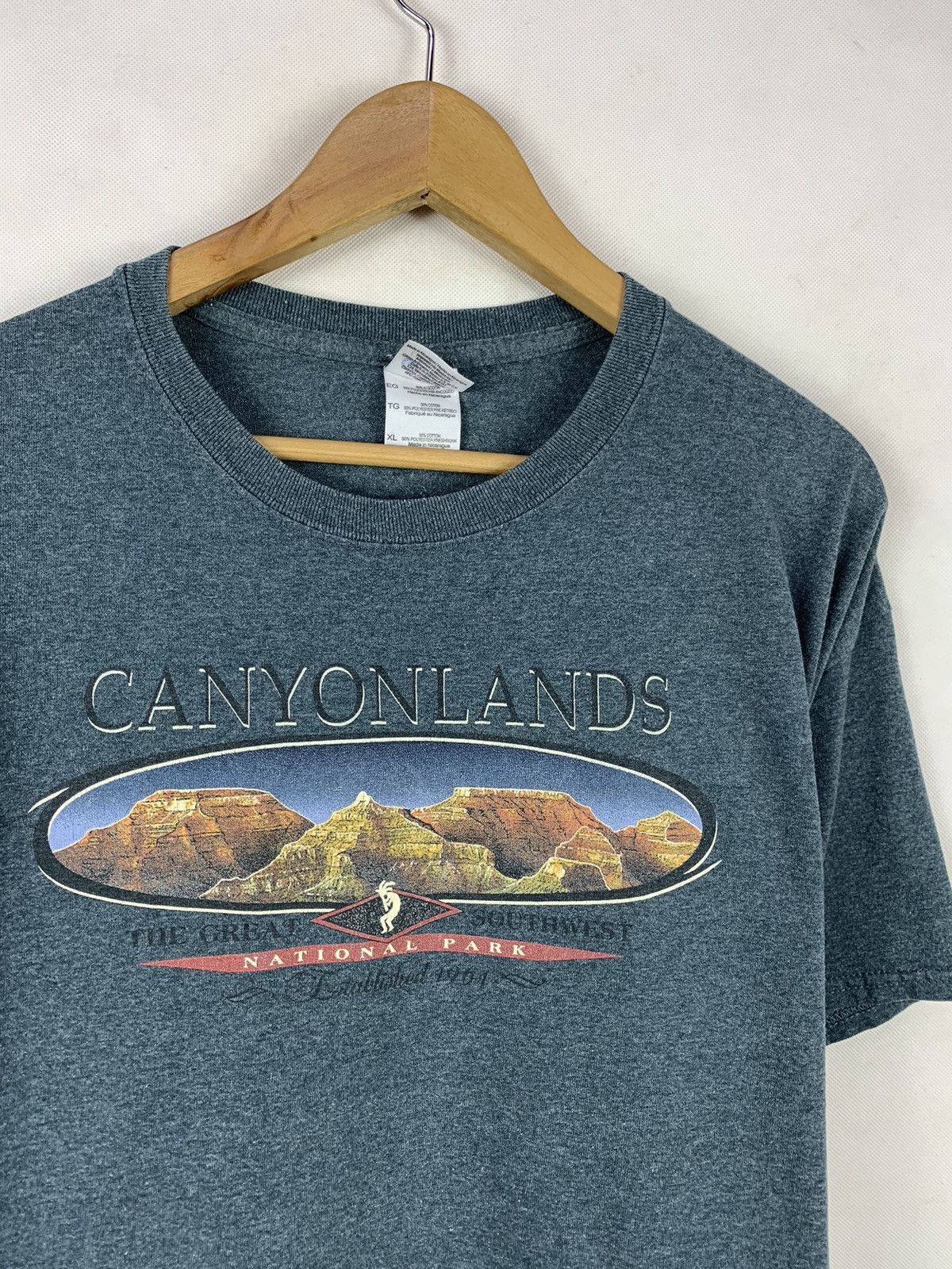 Vintage Offer! Canyonlands National Park Promo Tee Size US XL / EU 56 / 4 - 3 Thumbnail