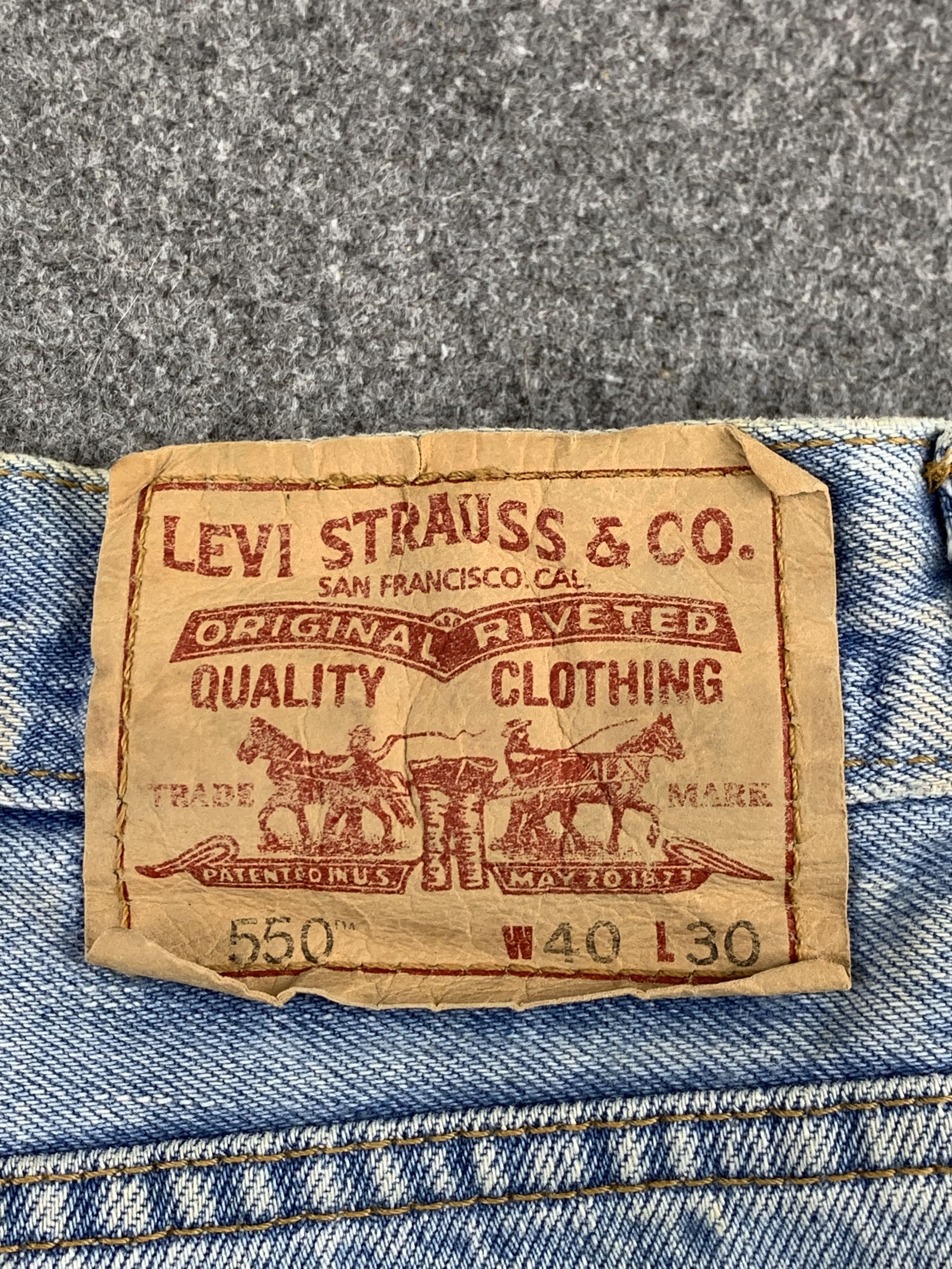 Levi's Vintage Levis 550 Dirty Light Wash Jeans DP1880 Size US 41 - 13 Thumbnail