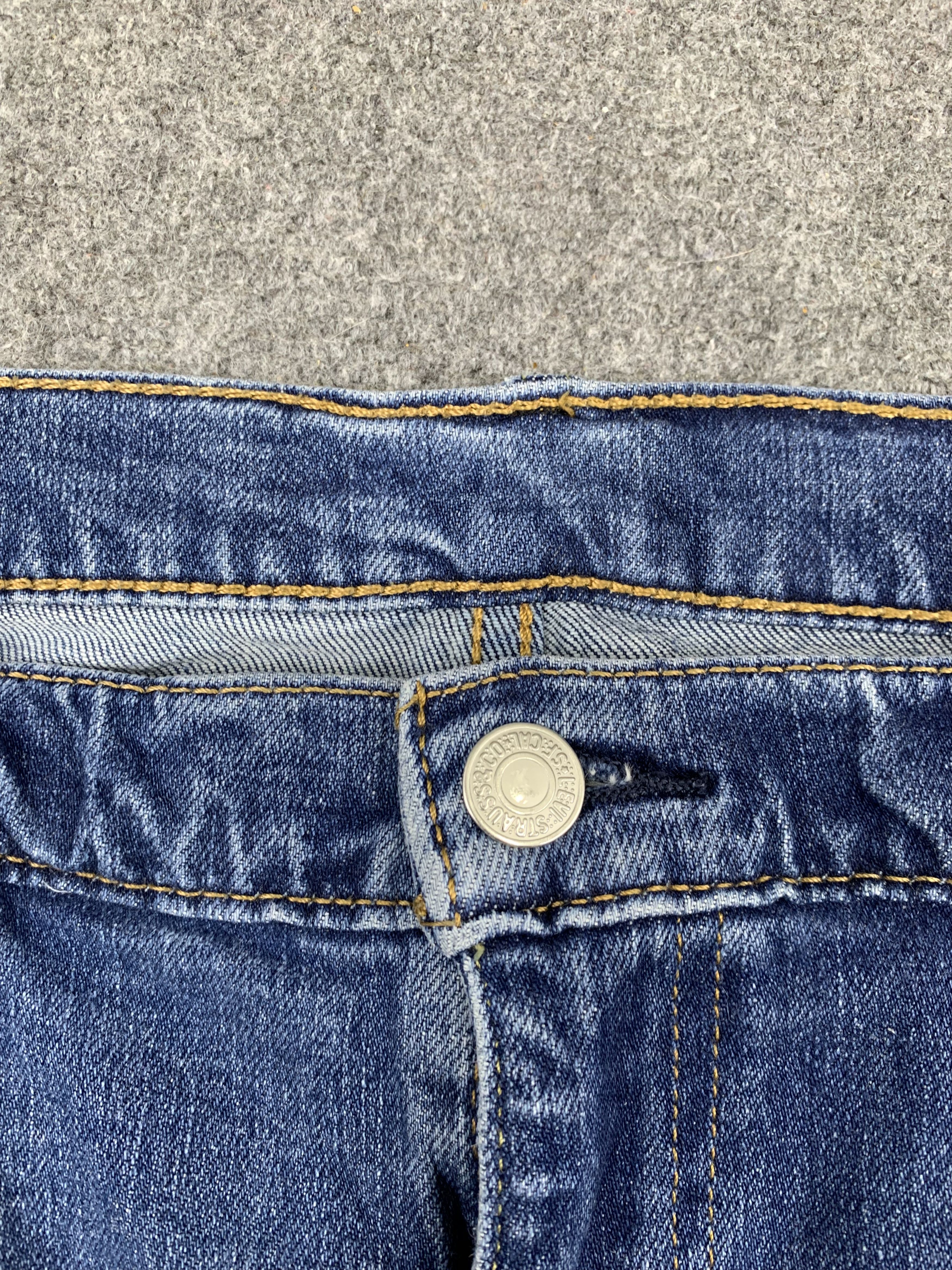 Levi's Vintage Levis 541 Faded Blue Jeans DP1883 Size US 37 - 10 Thumbnail