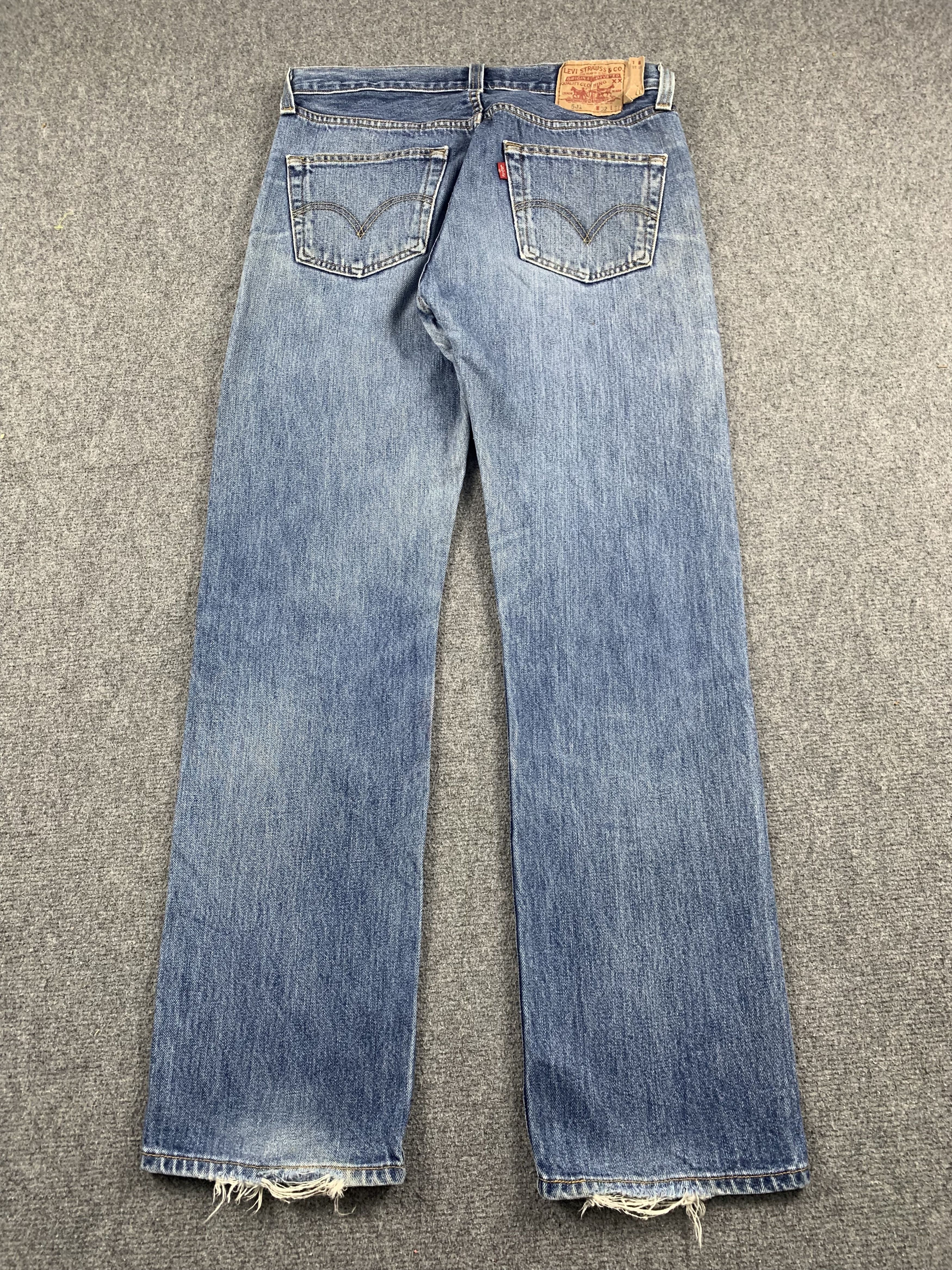Levi's Vintage Levis 501 Light Wash Jeans DP1908 Size US 32 / EU 48 - 2 Thumbnail