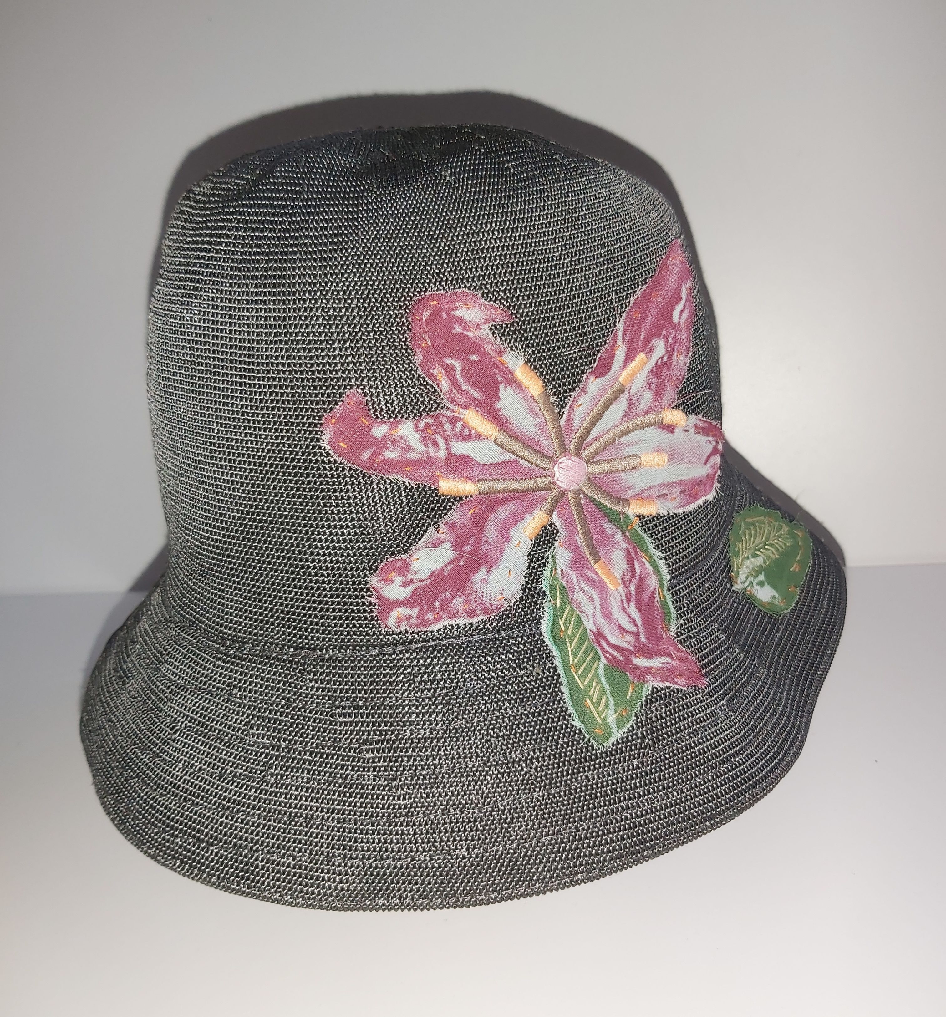 Kangol Trilby Lilly Appliqué Rare Bucket Hat MultiFlowerLeaf