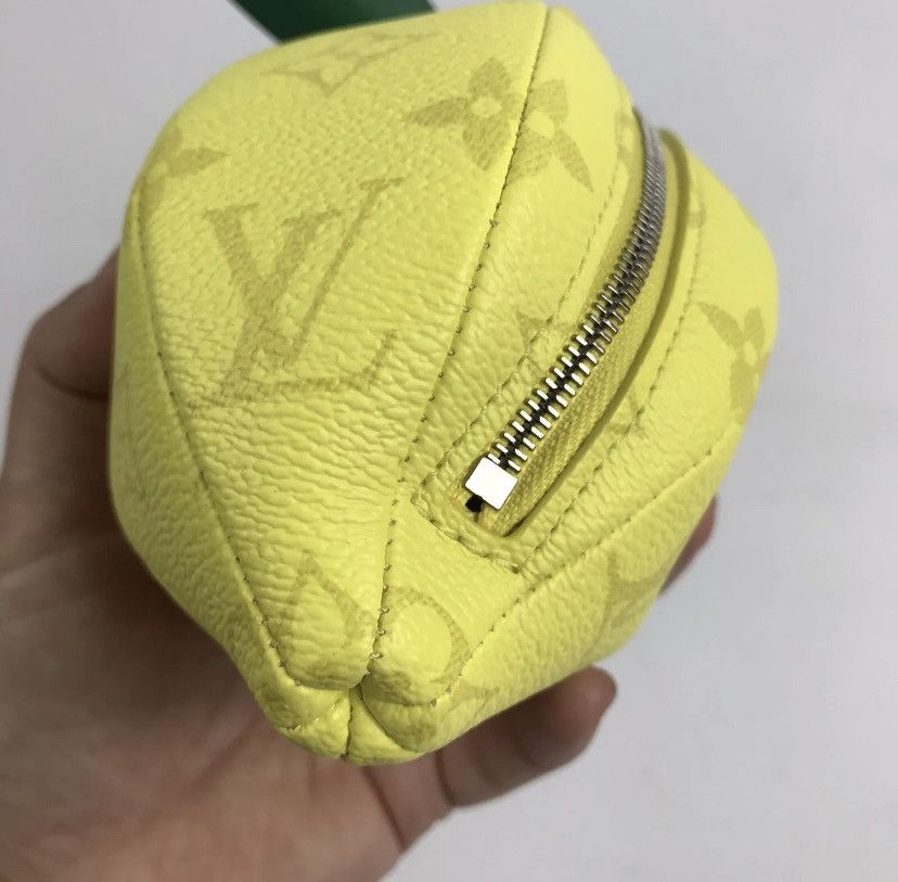 Louis Vuitton LOUIS VUITTON M81197 LEMON POUCH / BAG CHARM (RARE) Size ONE SIZE - 7 Thumbnail