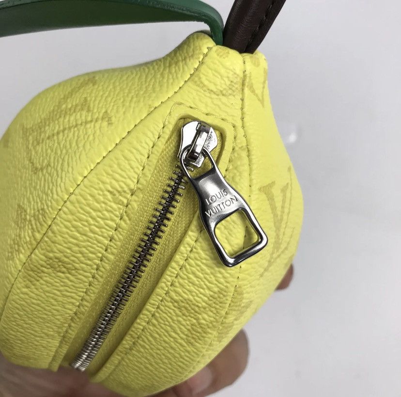 Louis Vuitton LOUIS VUITTON M81197 LEMON POUCH / BAG CHARM (RARE) Size ONE SIZE - 6 Thumbnail