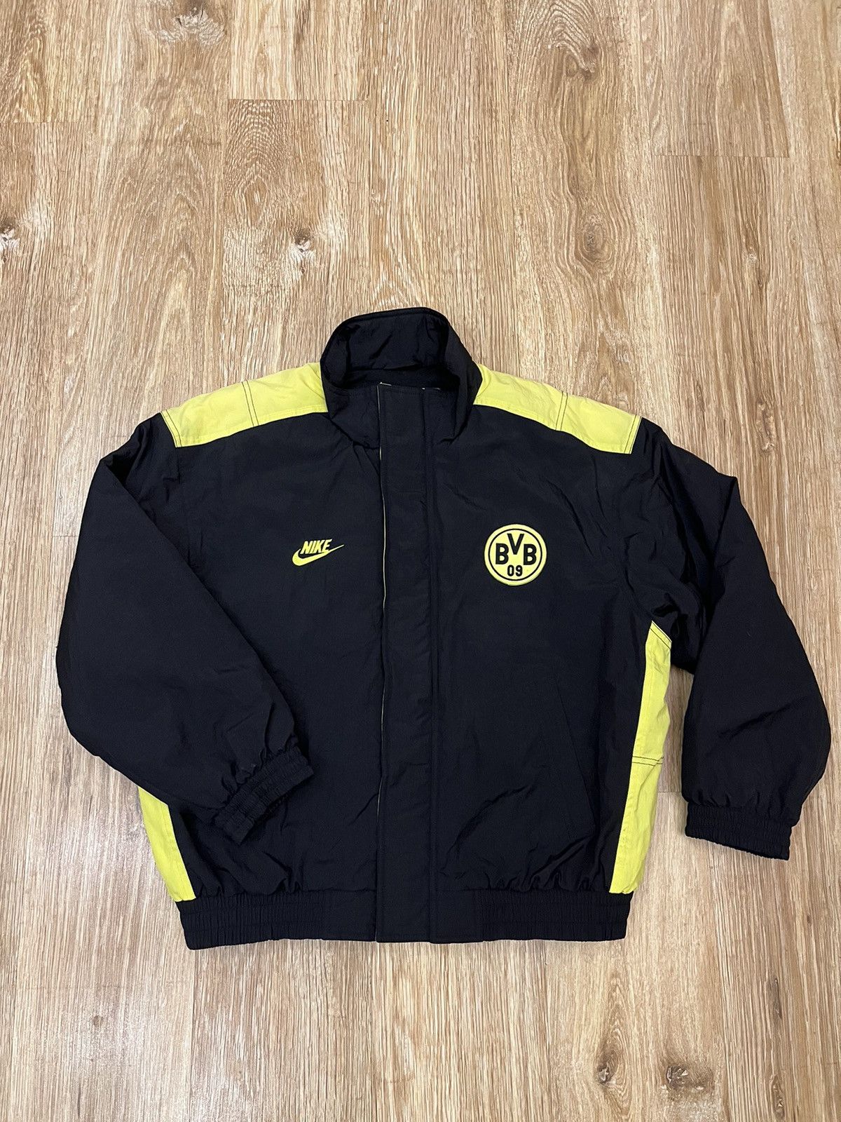 Nike × Vintage Borussia Dortmund Jacket Puffer 1995-1996 Nike Premier SizeM Size US M / EU 48-50 / 2 - 1 Thumbnail