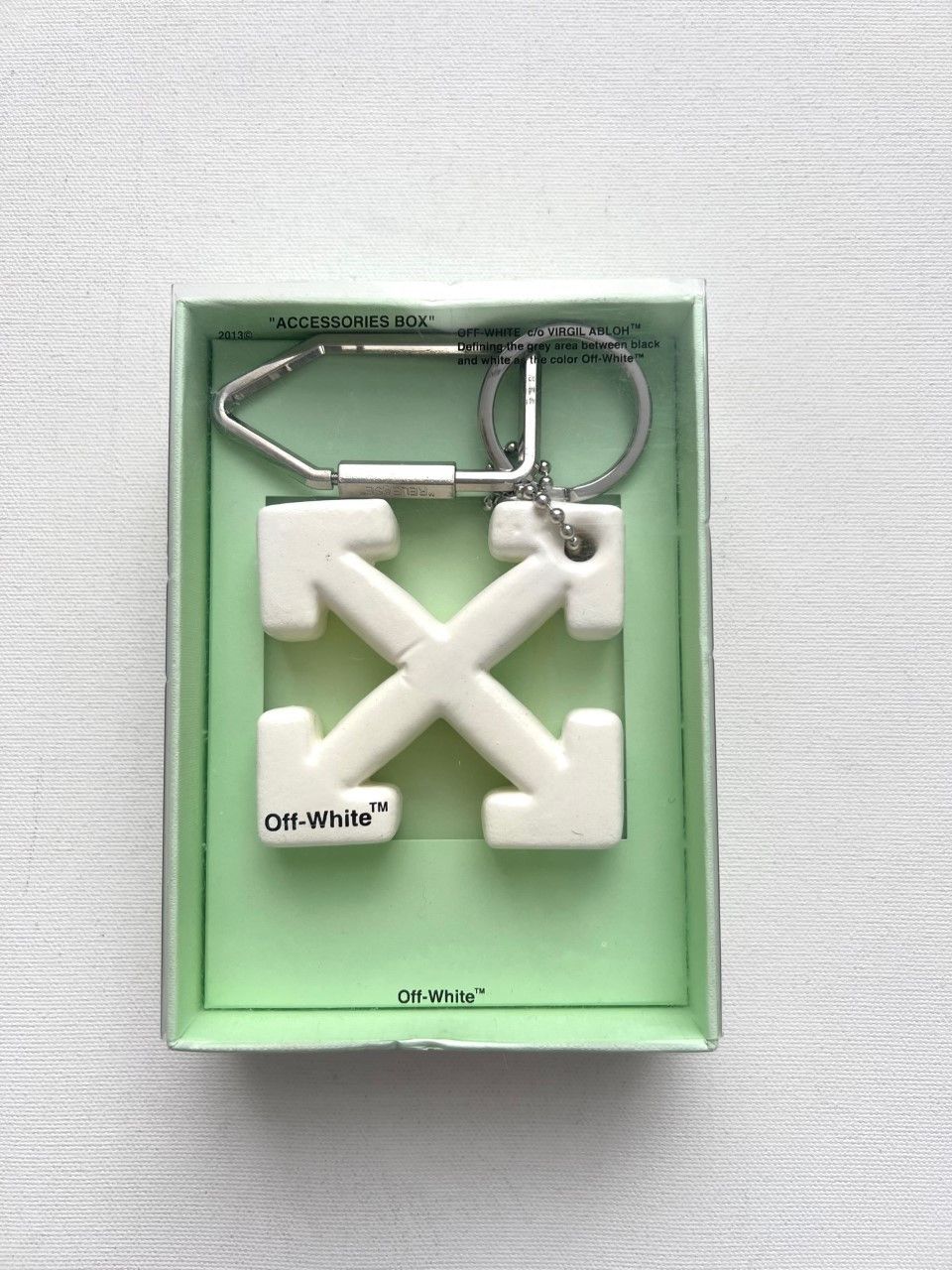OFF-WHITE　ARROW KEYRING クロスアロー　キーリング Off-White x Virgil Abloh Arrow Key Ring Keychain in Black | eBay