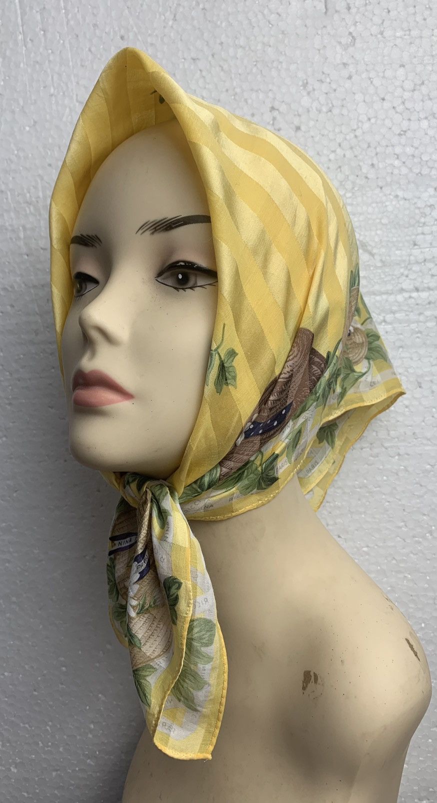 Nina Ricci Nina Ricci Handkerchief / Bandana / Neckerchief Size ONE SIZE - 1 Thumbnail