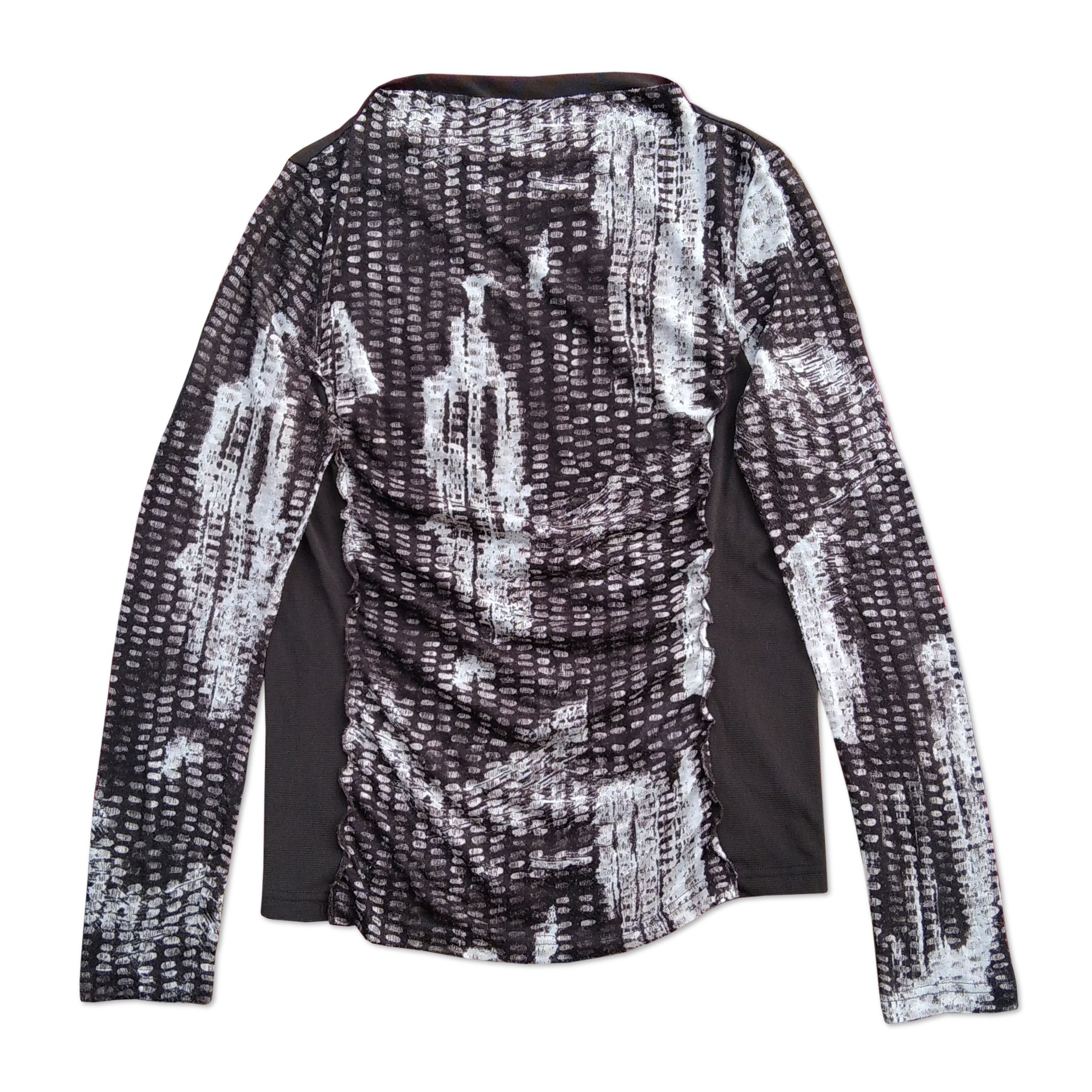 Hiroko Koshino Homme Vintage HIROKO KOSHINO Stretchable Long Sleeve Tshirt Size US M / EU 48-50 / 2 - 3 Thumbnail