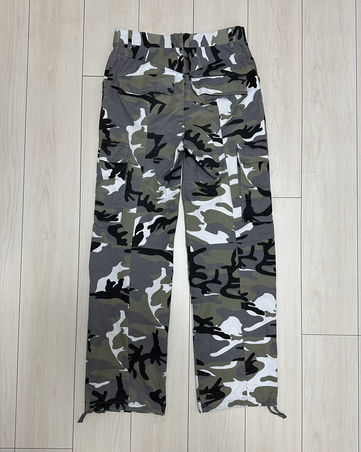 パンツ VETEMENTS 18AW military cargo pants XS Vetements AW18 Laser Cut Tiger Camo Cargos – HUIBEN