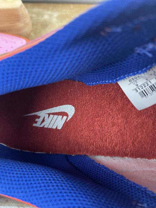 nike dunk wet floor