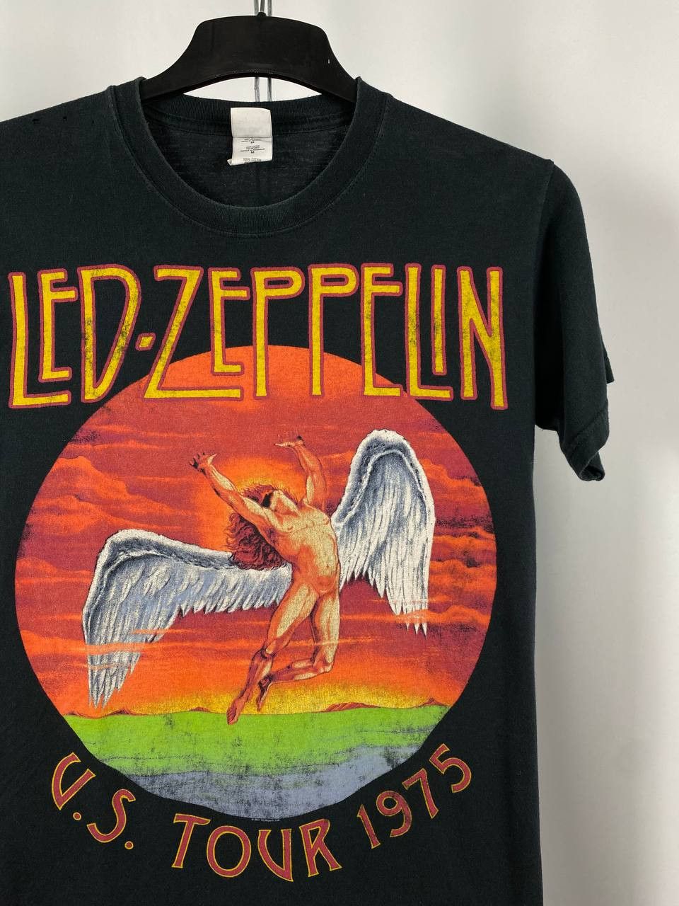 Led Zeppelin Led Zeppelin vintage reprint 1975 big logo size M Size US M / EU 48-50 / 2 - 3 Thumbnail