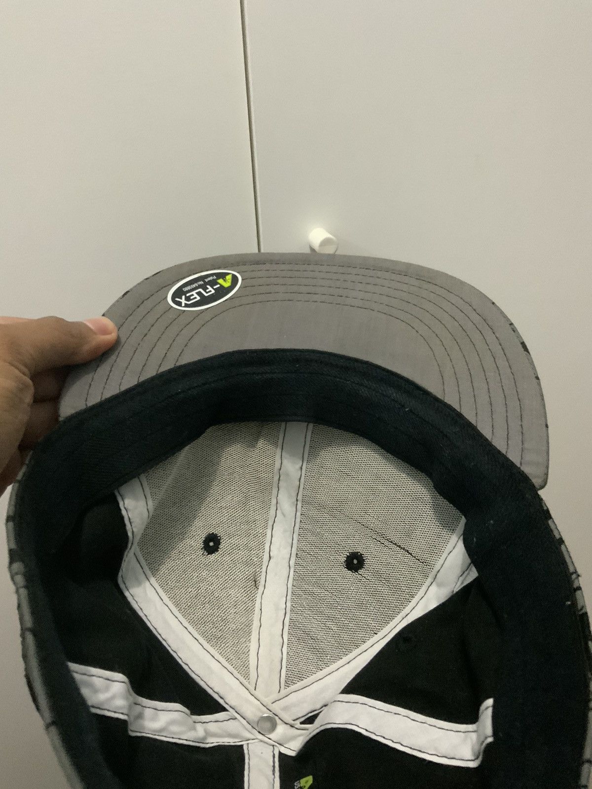20471120 Linkin Park Virtis ©️2009 Fitted Hat Size ONE SIZE - 9 Thumbnail