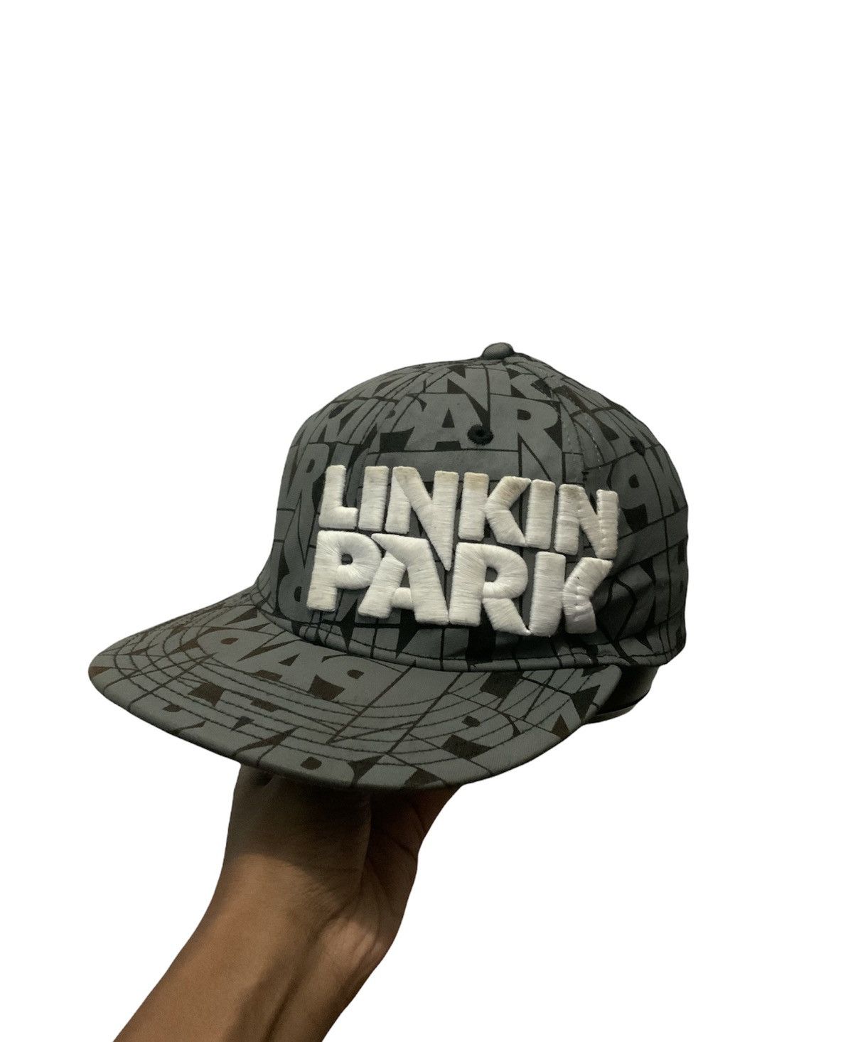 20471120 Linkin Park Virtis ©️2009 Fitted Hat Size ONE SIZE - 1 Thumbnail