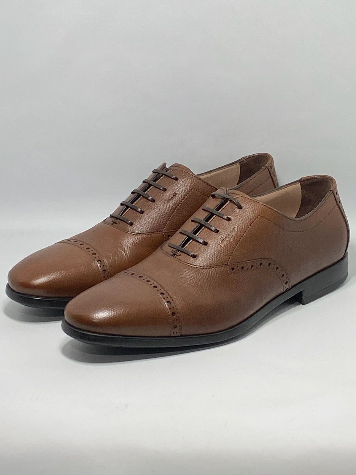 Salvatore Ferragamo Riley Leather Oxfords size 10E