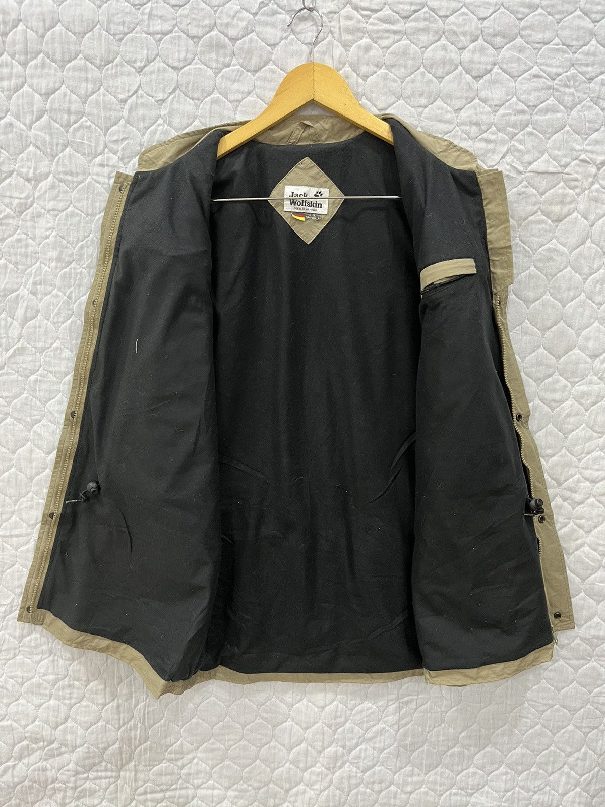 Jack Wolfskin A. JACK WOLFSKIN UTILITY VEST Size US L / EU 52-54 / 3 - 4 Thumbnail