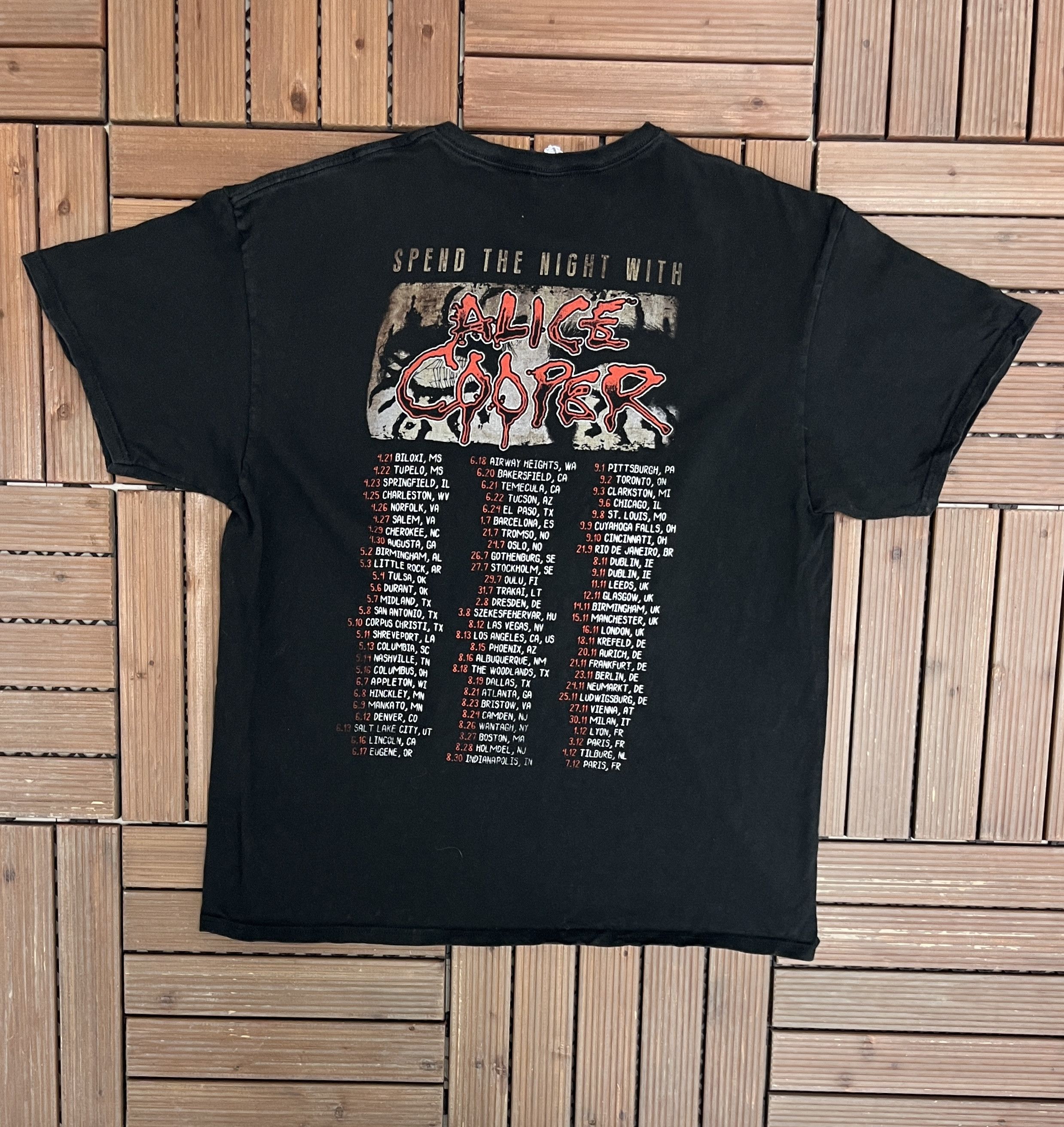 Vintage Spend The Night With Alice Cooper Rock T-Shirt Size US XL / EU 56 / 4 - 4 Thumbnail