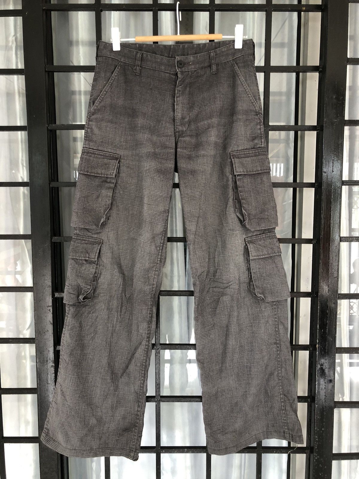 image of 20471120 x Hysteric Glamour Multipocket Cargo Pant Seditionaries in Houndstooth (Size 28)