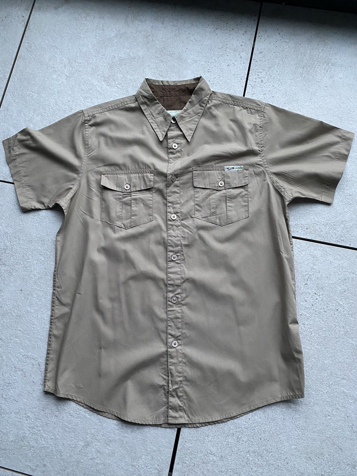 Oakley × Vintage Vintage Oakley Khaki Military short sleeve shirt y2k Size US M / EU 48-50 / 2 - 1 Thumbnail