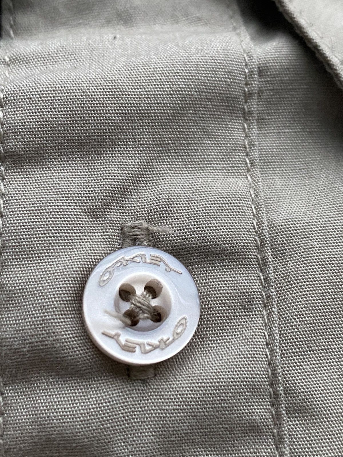 Oakley × Vintage Vintage Oakley Khaki Military short sleeve shirt y2k Size US M / EU 48-50 / 2 - 4 Thumbnail