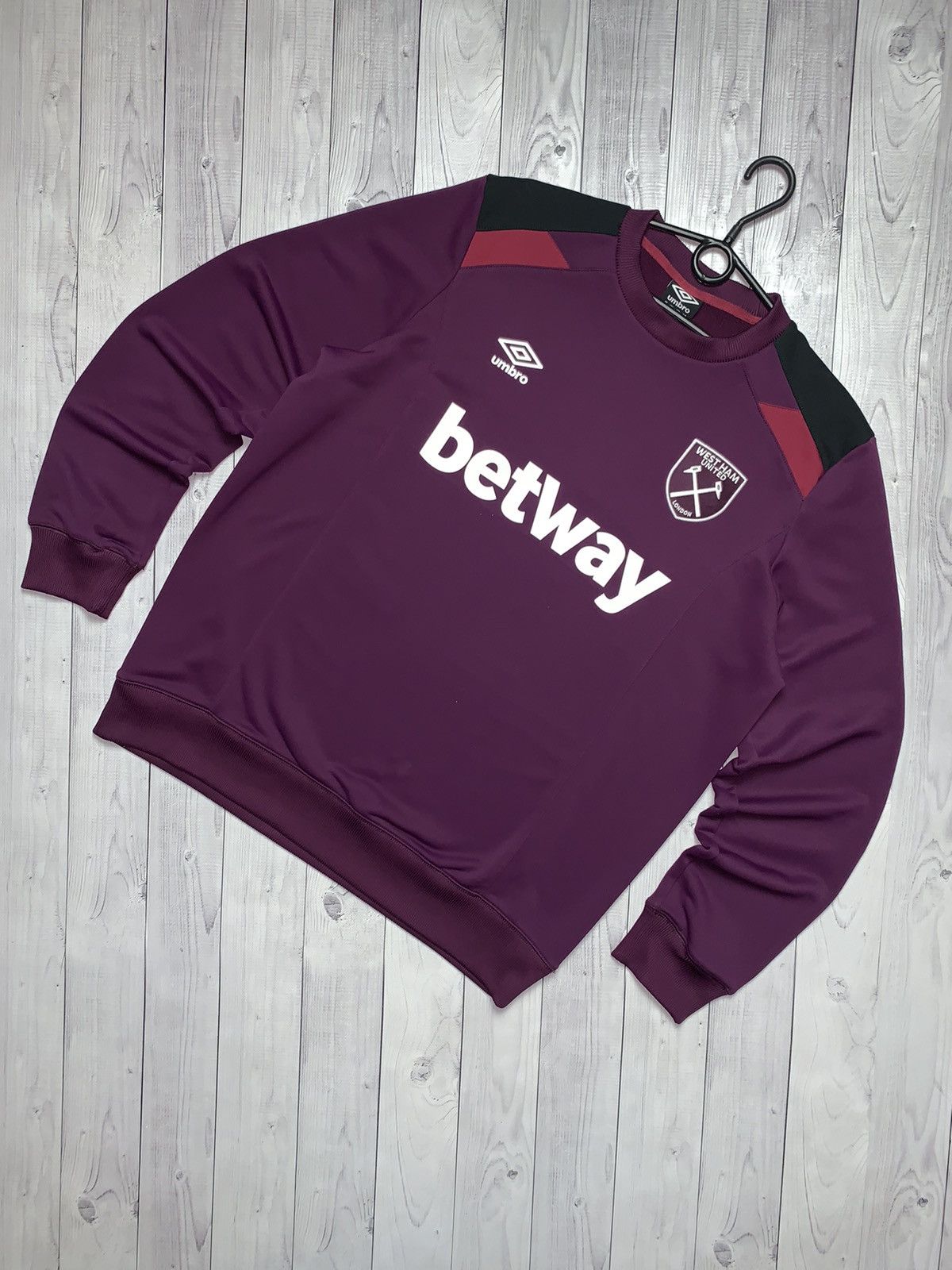 Umbro West Ham Umbro soccer sweatshirt size XL Size US XL / EU 56 / 4 - 1 Thumbnail