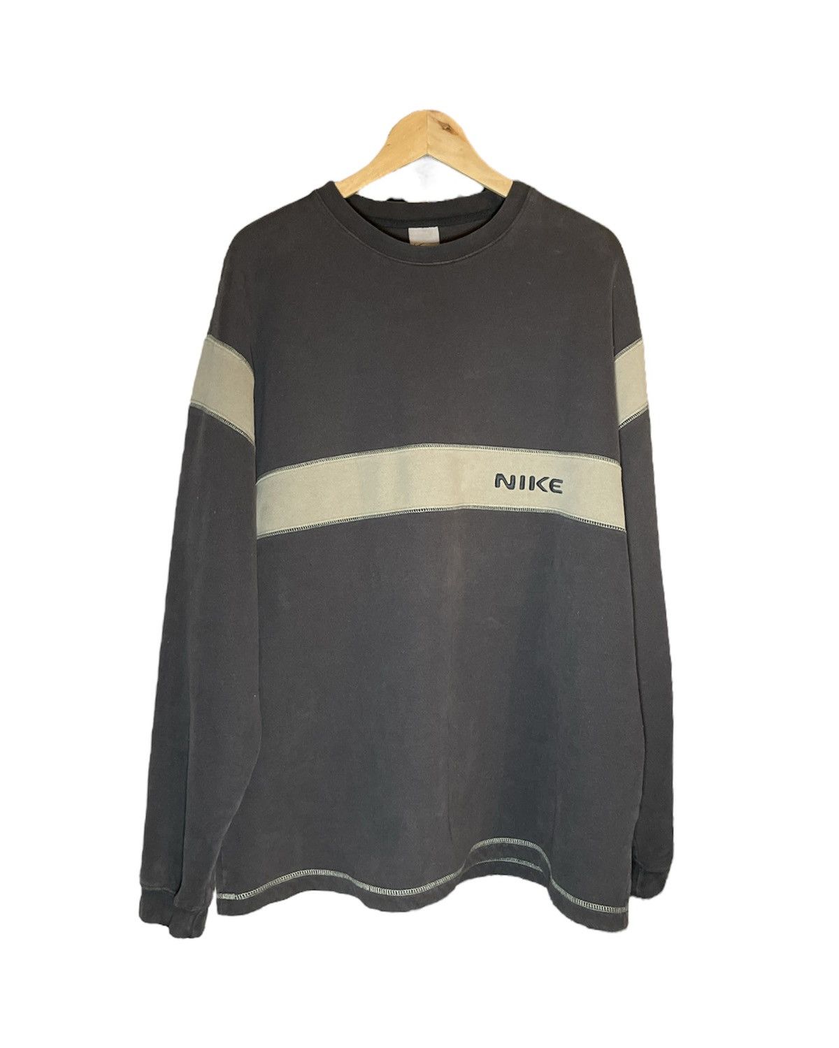 Vintage Nike Sweatshirt