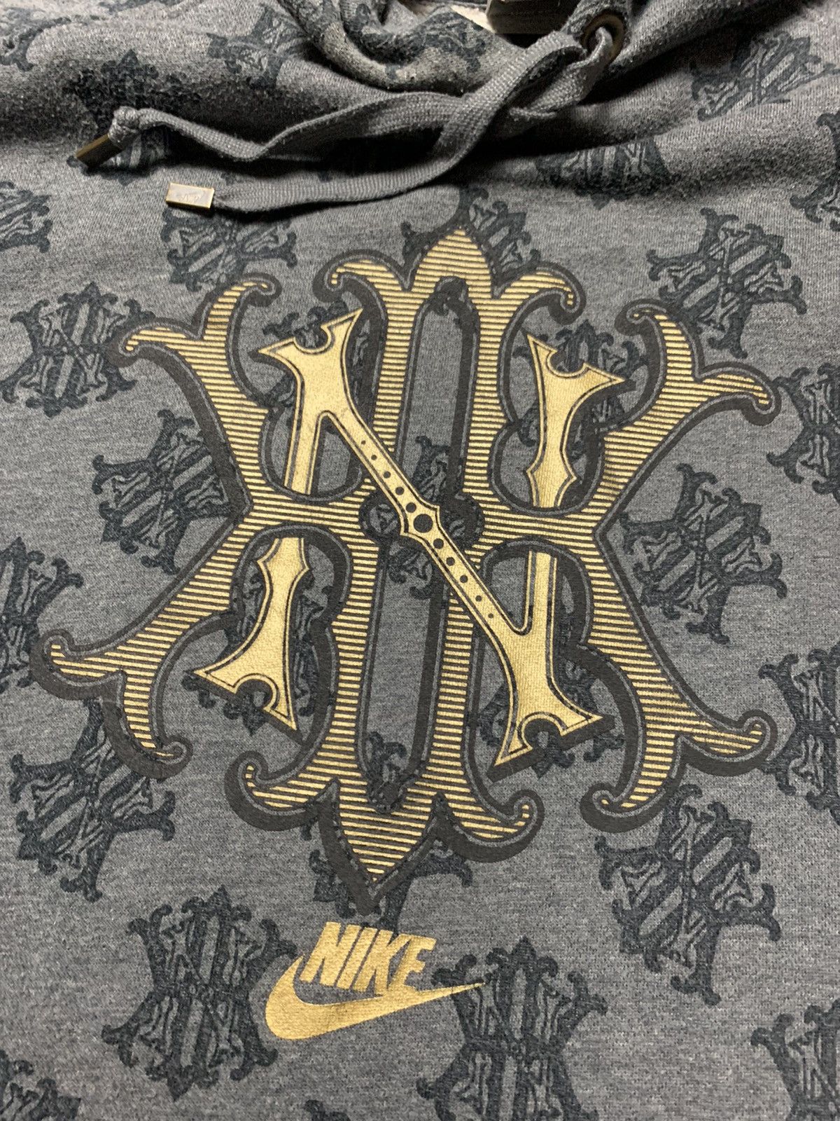 Vintage Nike New York Yankees Hoodie monogram gold logo rare