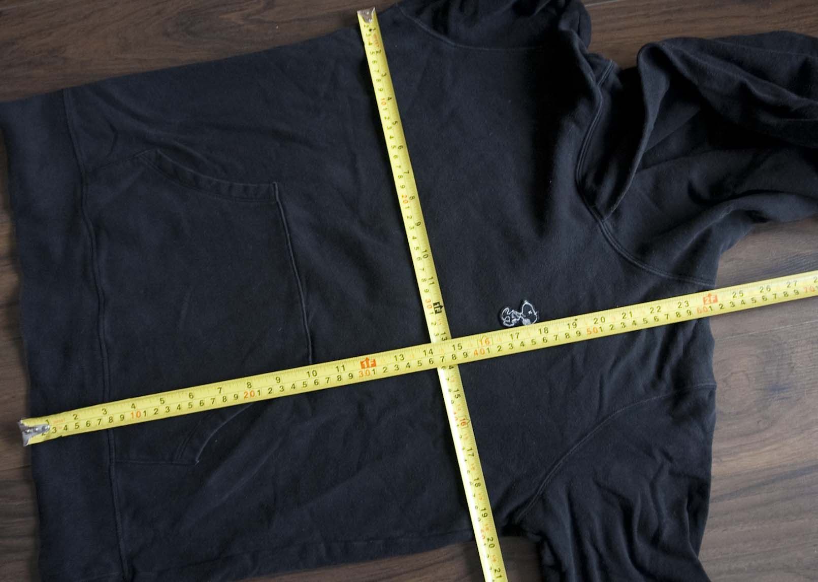 Kaws × Peanuts × Uniqlo Uniqlo x Kaws x Peanuts Hoodie Snoopy Size M Size US M / EU 48-50 / 2 - 4 Thumbnail