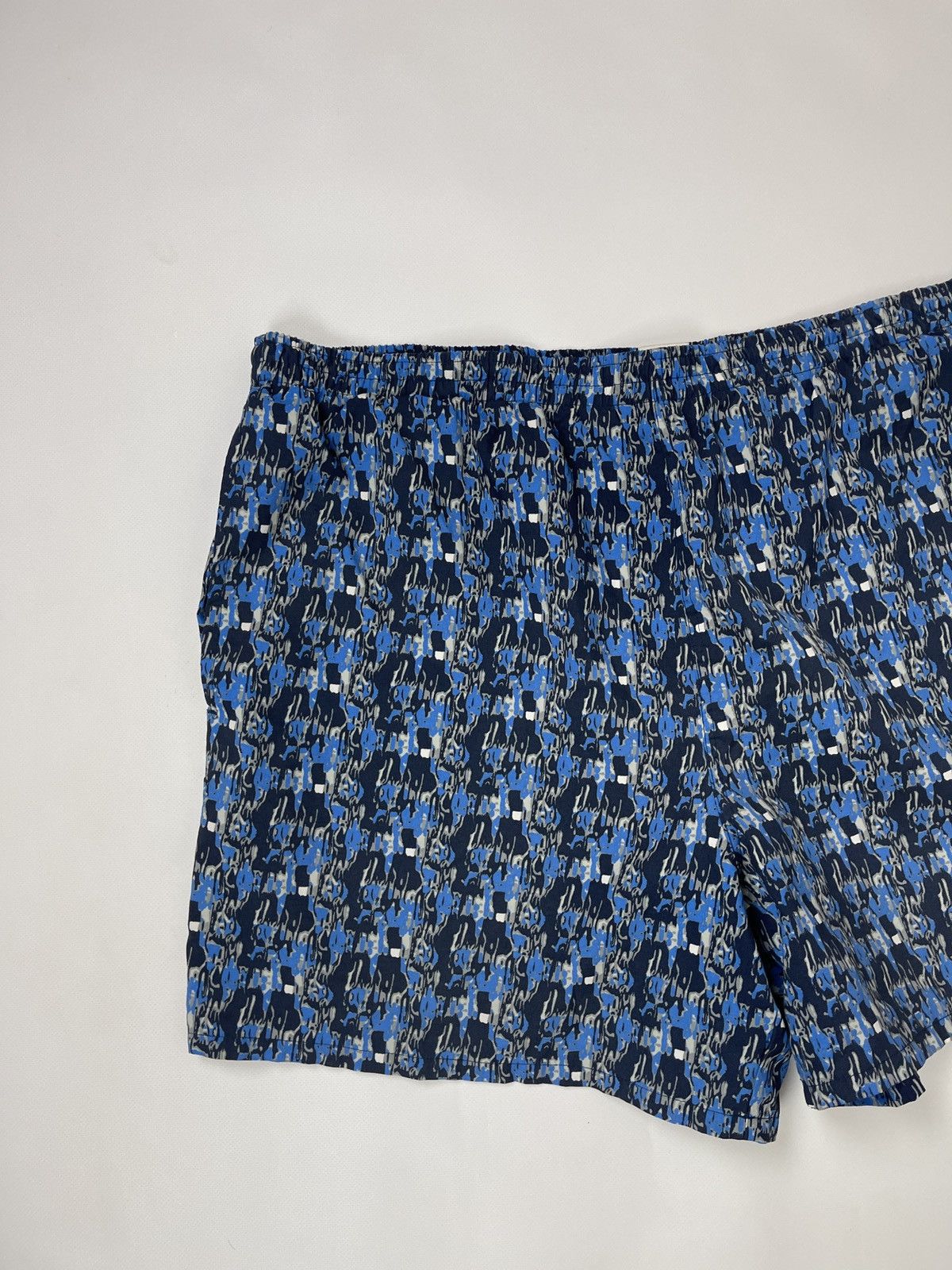 Nike Nike vintage 90s blue pattern logo shorts Size US 36 / EU 52 - 3 Thumbnail