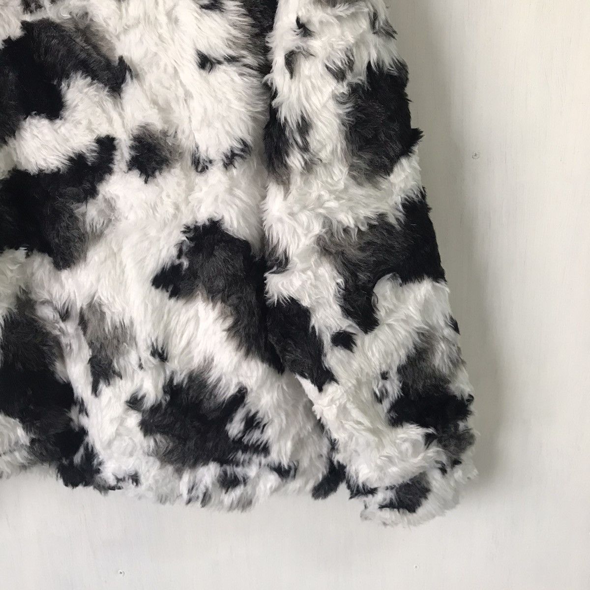 Japanese Brand 💥Steals💥Nice Cow Printed Furry Like Jacket Size US L / EU 52-54 / 3 - 9 Thumbnail