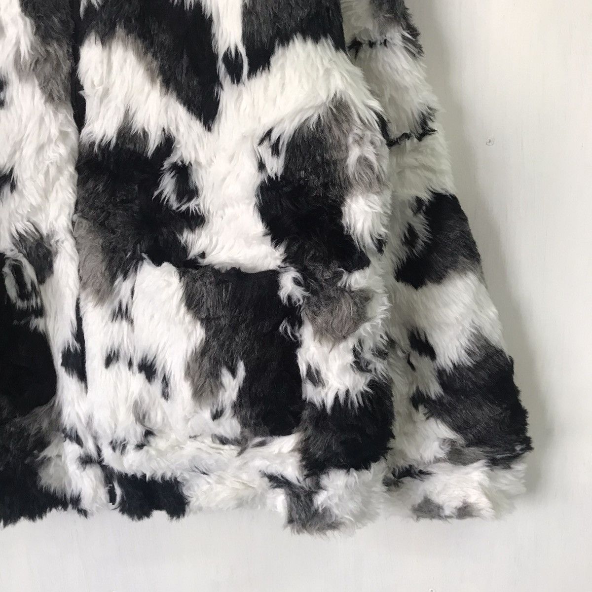 Japanese Brand 💥Steals💥Nice Cow Printed Furry Like Jacket Size US L / EU 52-54 / 3 - 4 Thumbnail