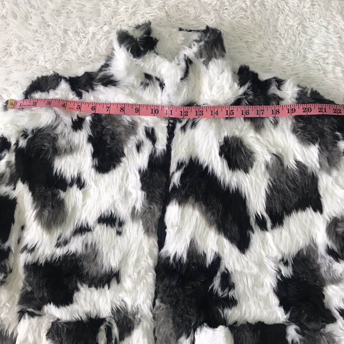 Japanese Brand 💥Steals💥Nice Cow Printed Furry Like Jacket Size US L / EU 52-54 / 3 - 17 Thumbnail