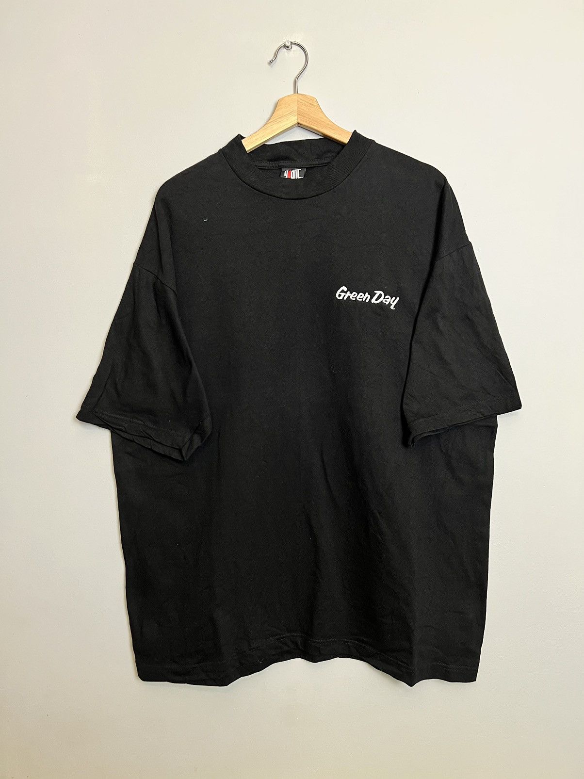 Rare Vintage 90s Green Day Embroided Logo Punk Band Tshirt