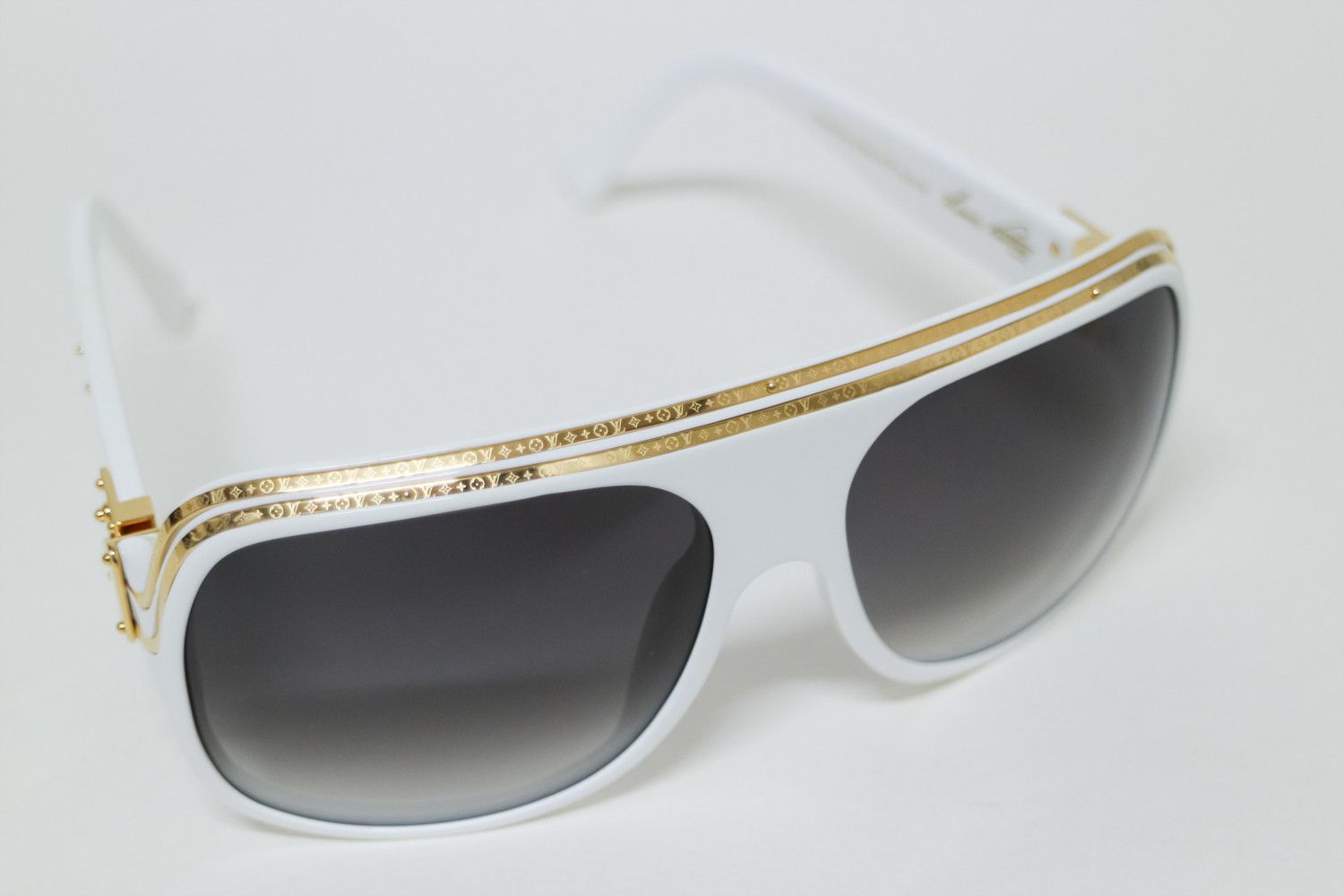 Louis Vuitton × Pharrell Louis Vuitton White Millionaire Sunglasses OG PHARRELL NIGO Size ONE SIZE - 9 Thumbnail