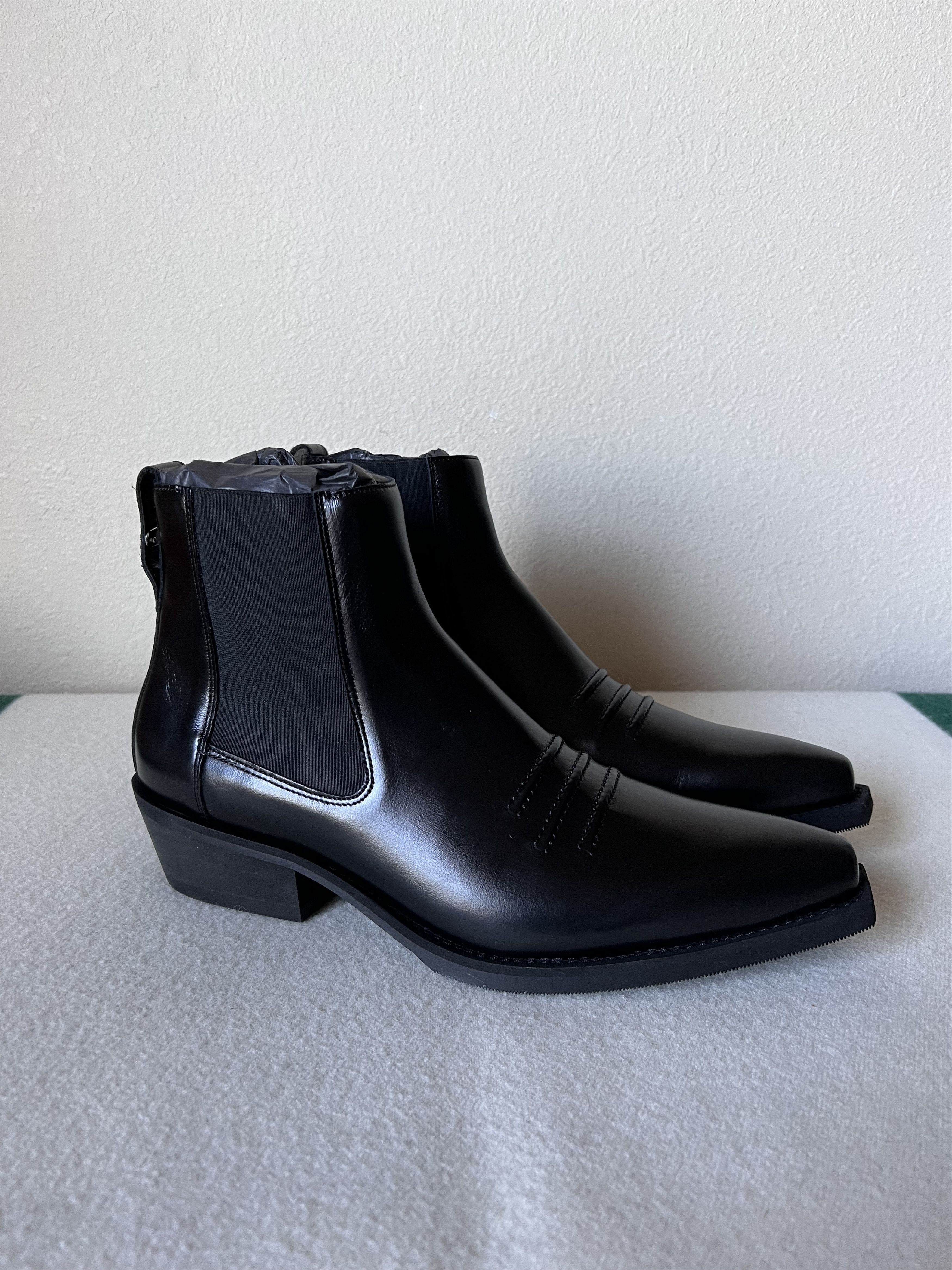 Our Legacy Our Legacy Leather Pinch Chelsea Boots in Black | Grailed