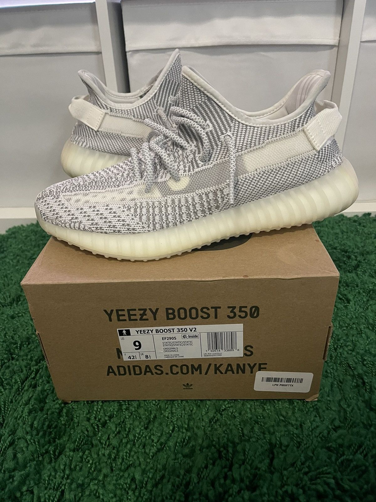 Adidas Yeezy 350 v2 static non reflective size 9 CLEAN