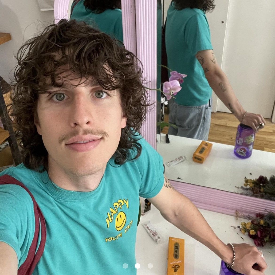 Jerzees × Vintage Vintage 00s Happy Youth Staff Teal Faded Smiley Face Shirt Size US S / EU 44-46 / 1 - 3 Thumbnail