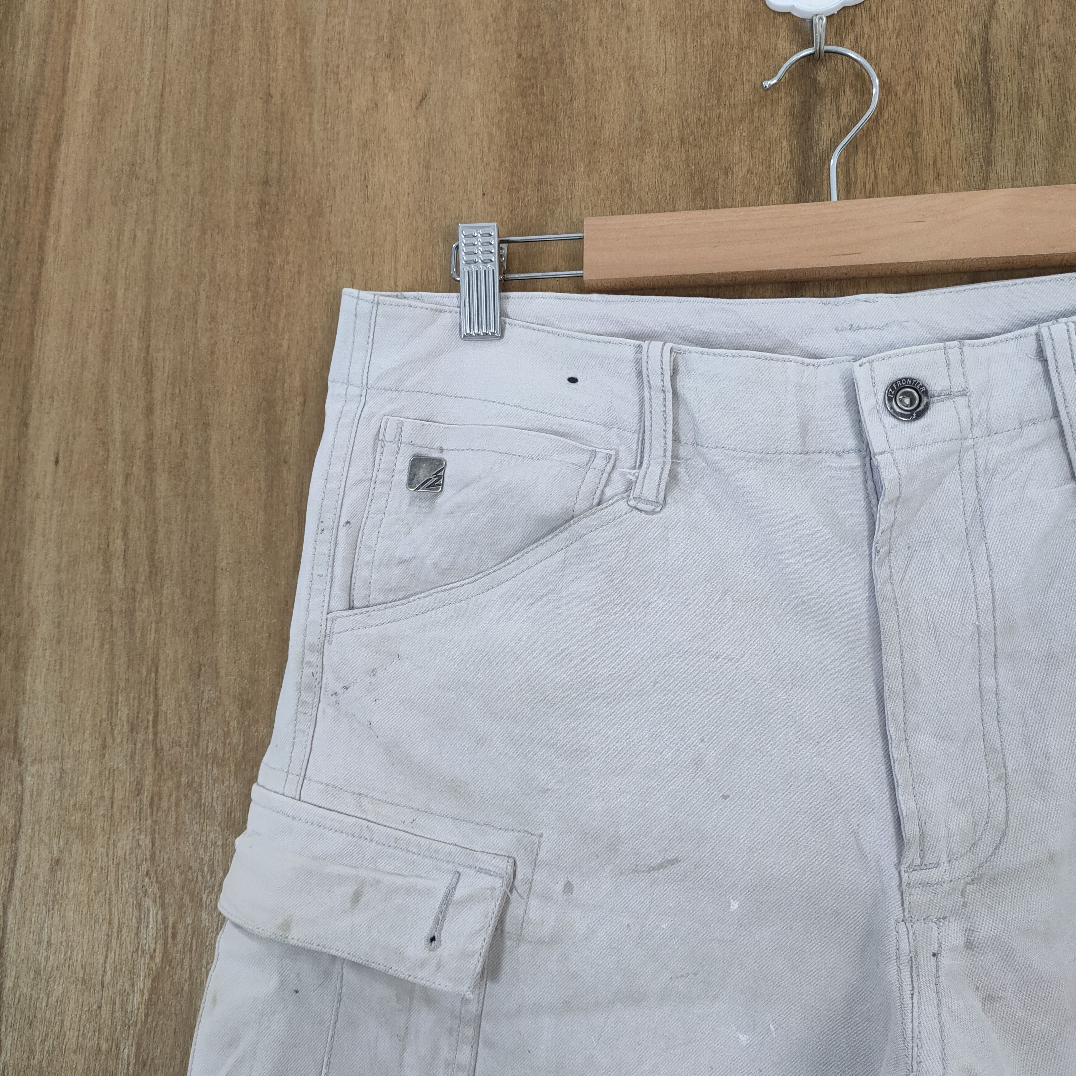 Japanese Brand IZ FRONTIER FADED DIRTY WORKWEAR SKINNY CARGO PANTS Size US 33 - 6 Thumbnail
