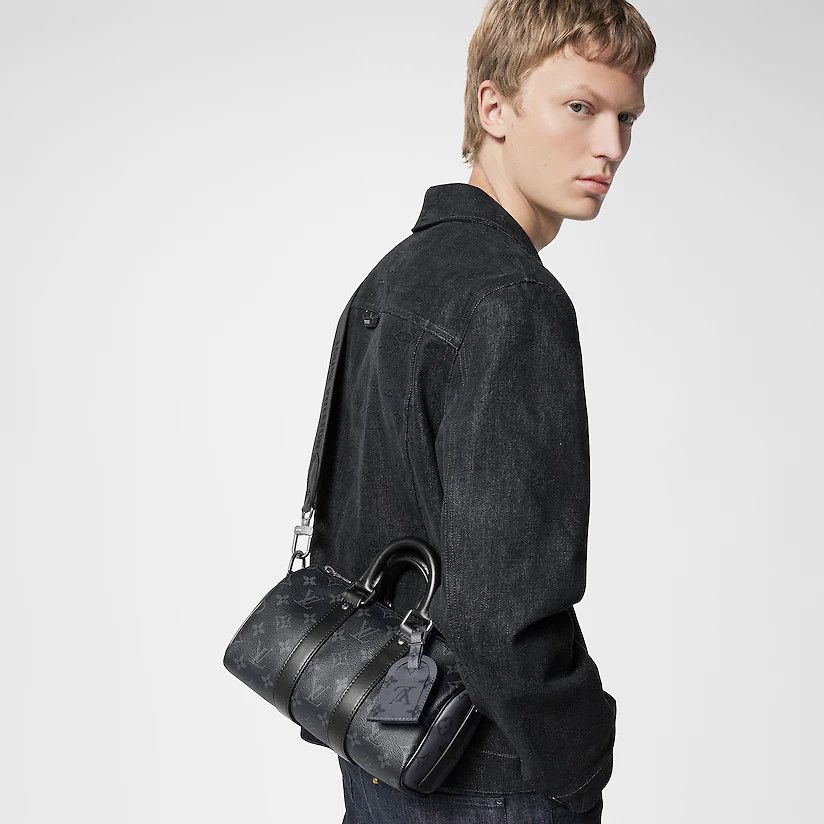 Louis Vuitton Keepall Bandoulière 25 | Grailed