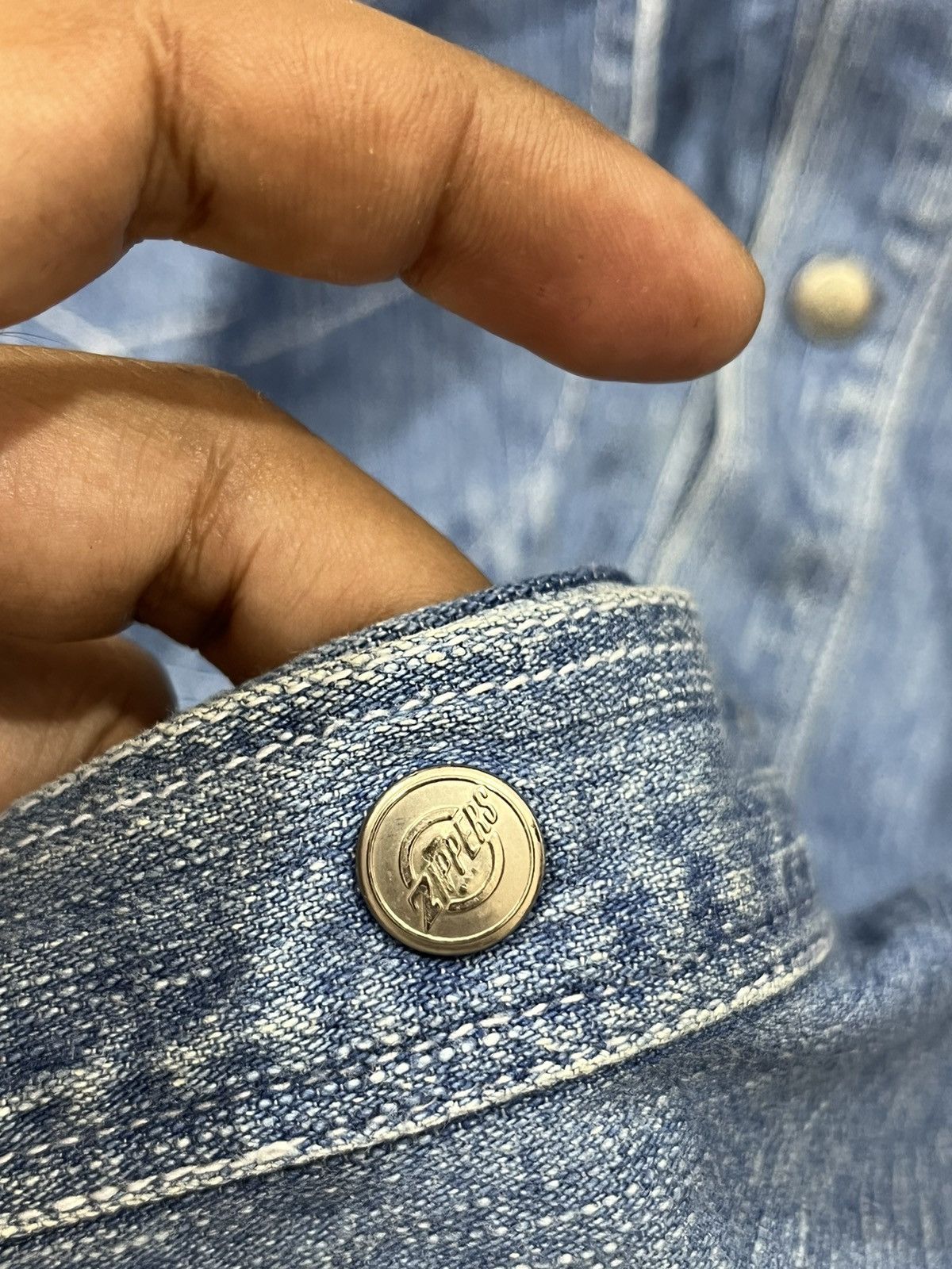 Japanese Brand (Gg). ZIPPERS DENIM COLAR SHIRTS Size US L / EU 52-54 / 3 - 7 Thumbnail