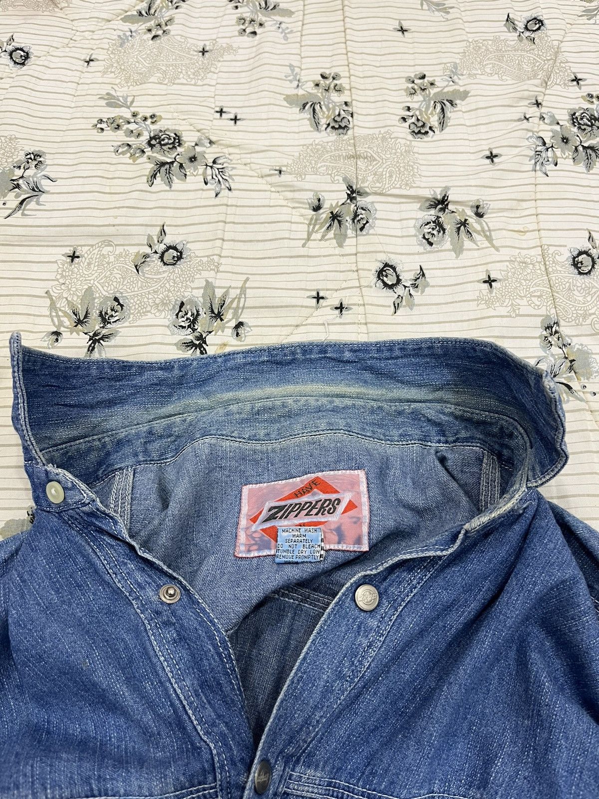 Japanese Brand (Gg). ZIPPERS DENIM COLAR SHIRTS Size US L / EU 52-54 / 3 - 10 Thumbnail