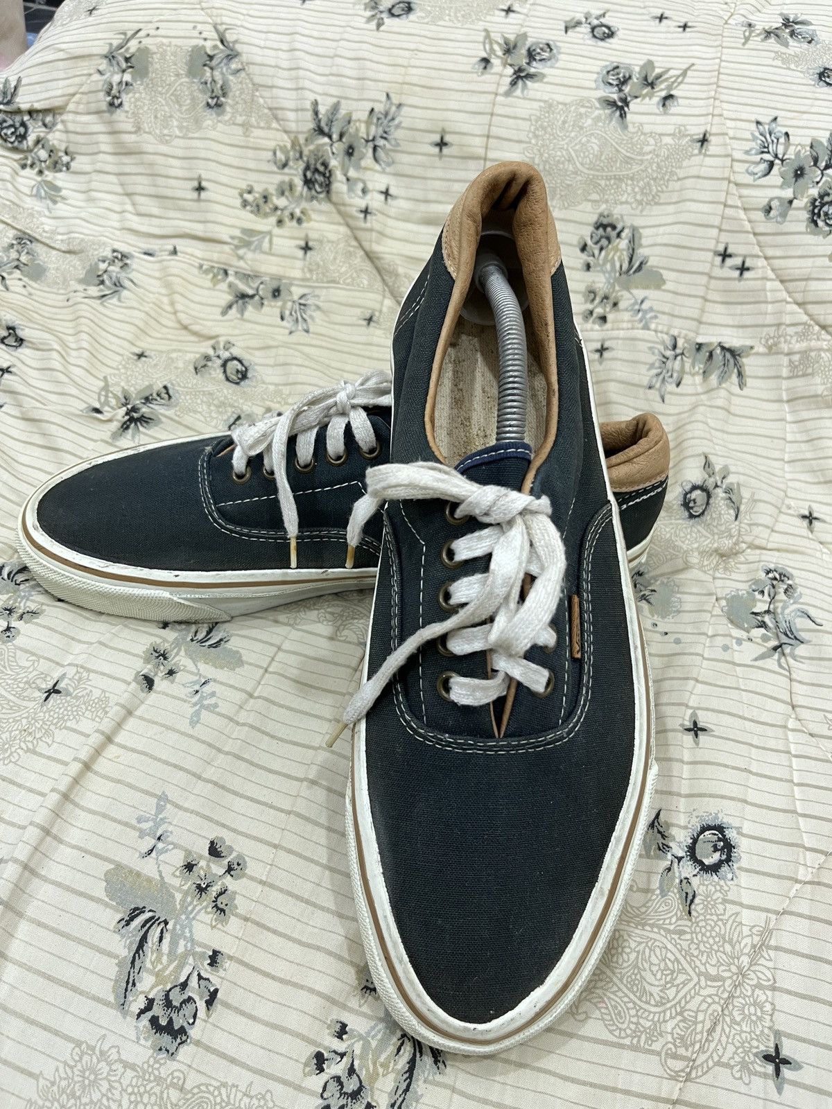 Vans VINTAGE VANS SHOES MADE IN USA Size US 11 / EU 44 - 3 Thumbnail