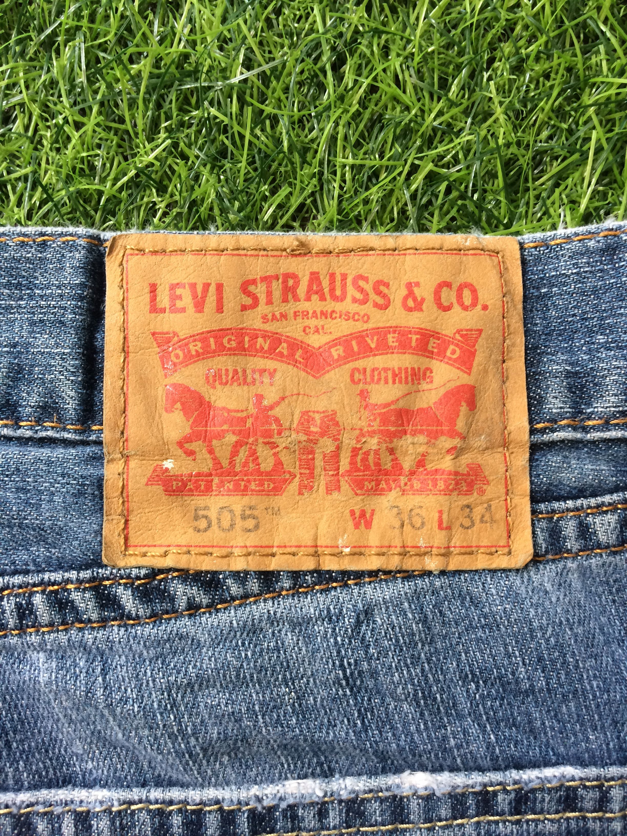 Levi's × Vintage Vintage Distressed Levis 505 Painted Jeans #B-573 Size US 35 - 12 Thumbnail