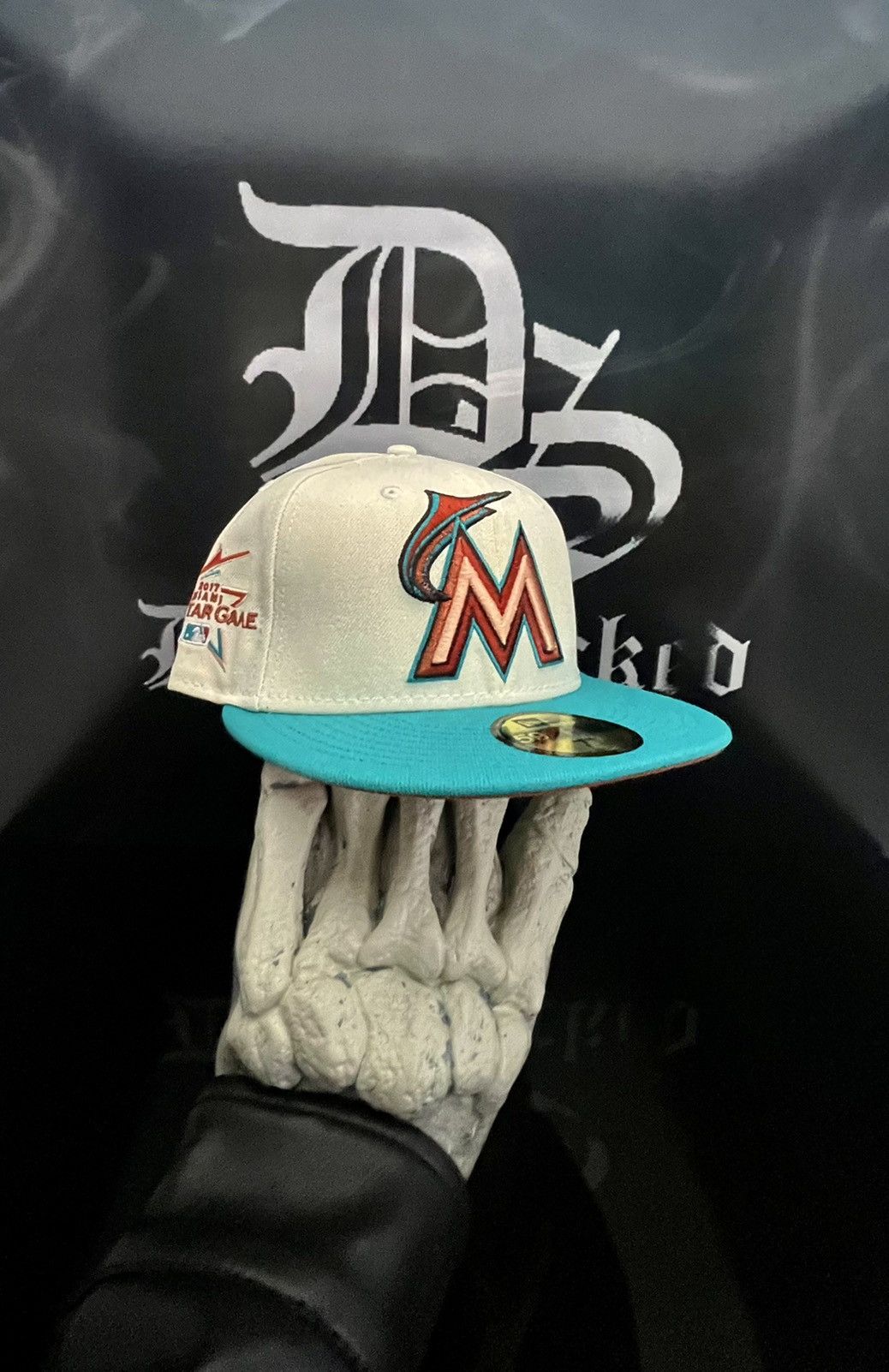 7 3/8 - Miami Marlins South Beach New Era 5950 Fitted Hat