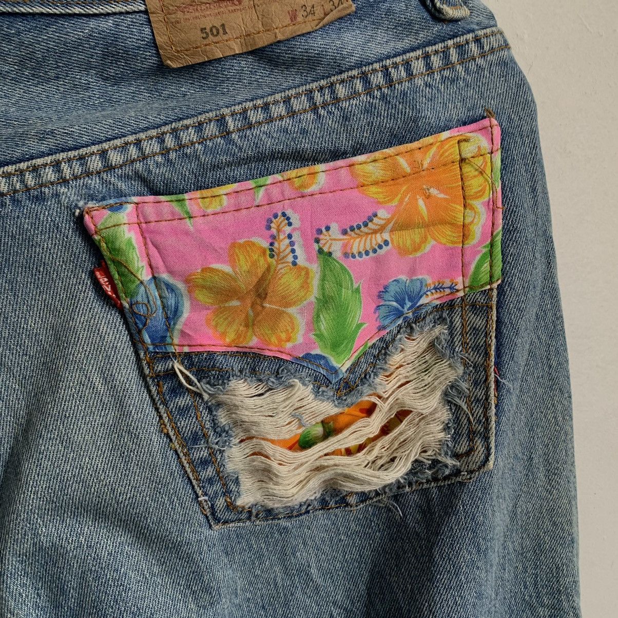 Levi's Vintage Levis 501 Button 524 Custom Rare Jeans Denim Size US 32 / EU 48 - 7 Thumbnail
