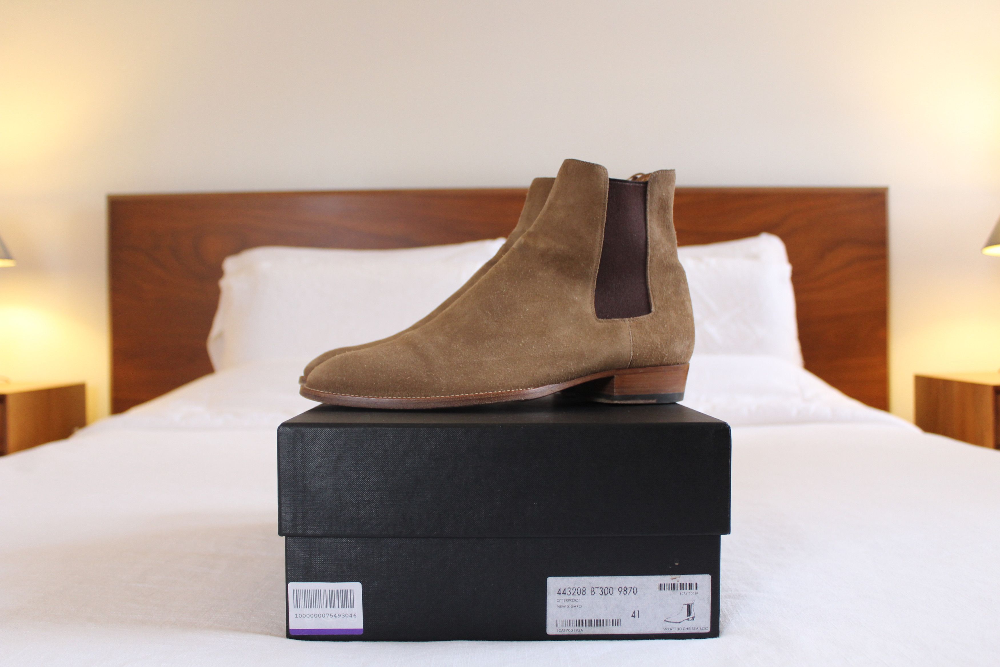 Wyatt chelsea boot in suede hotsell