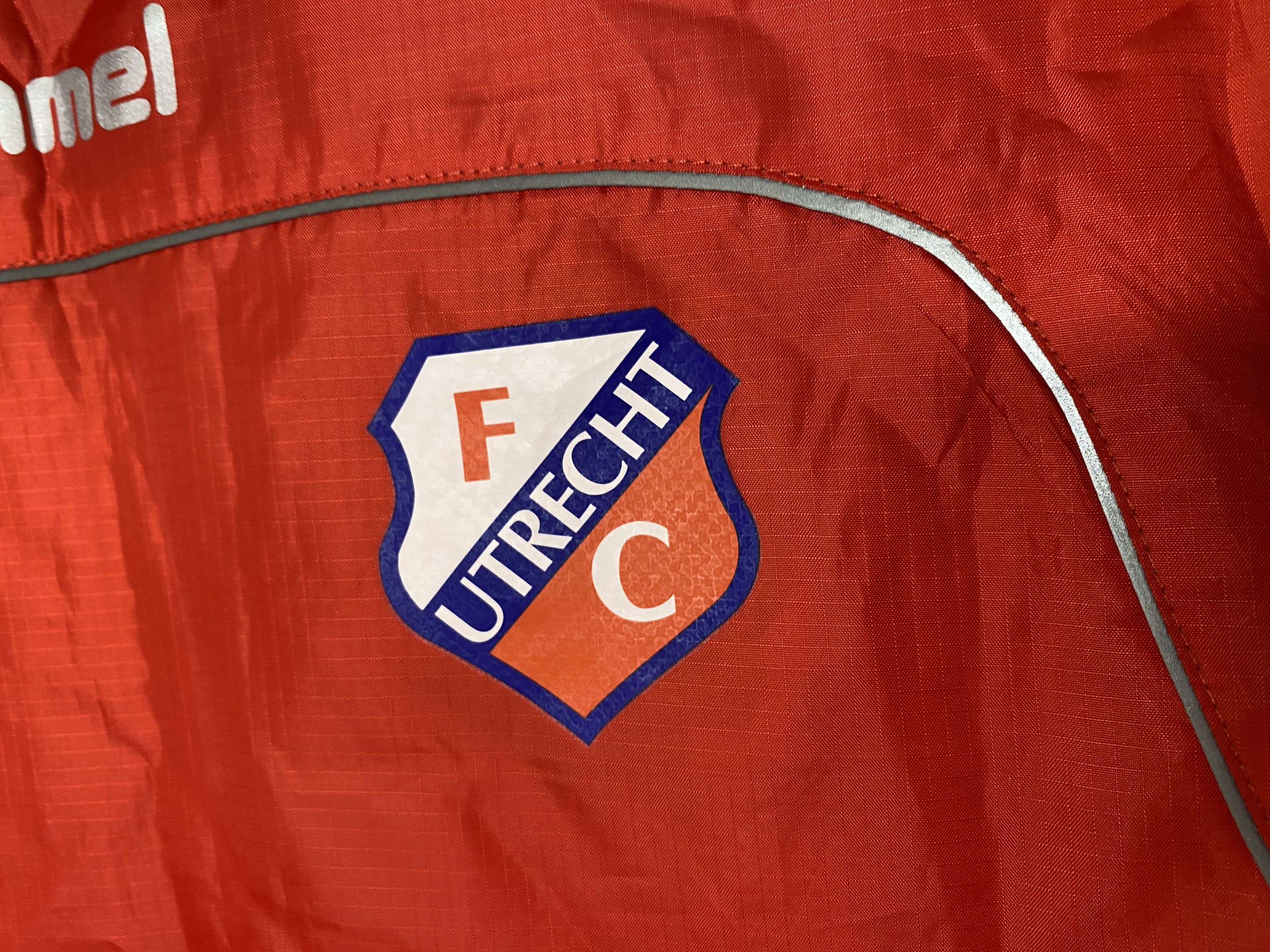 Hummel FC UTRECHT TRAINING PLAYER ISSUE JACKET FOOTBALL SHIRT Size US S / EU 44-46 / 1 - 5 Thumbnail