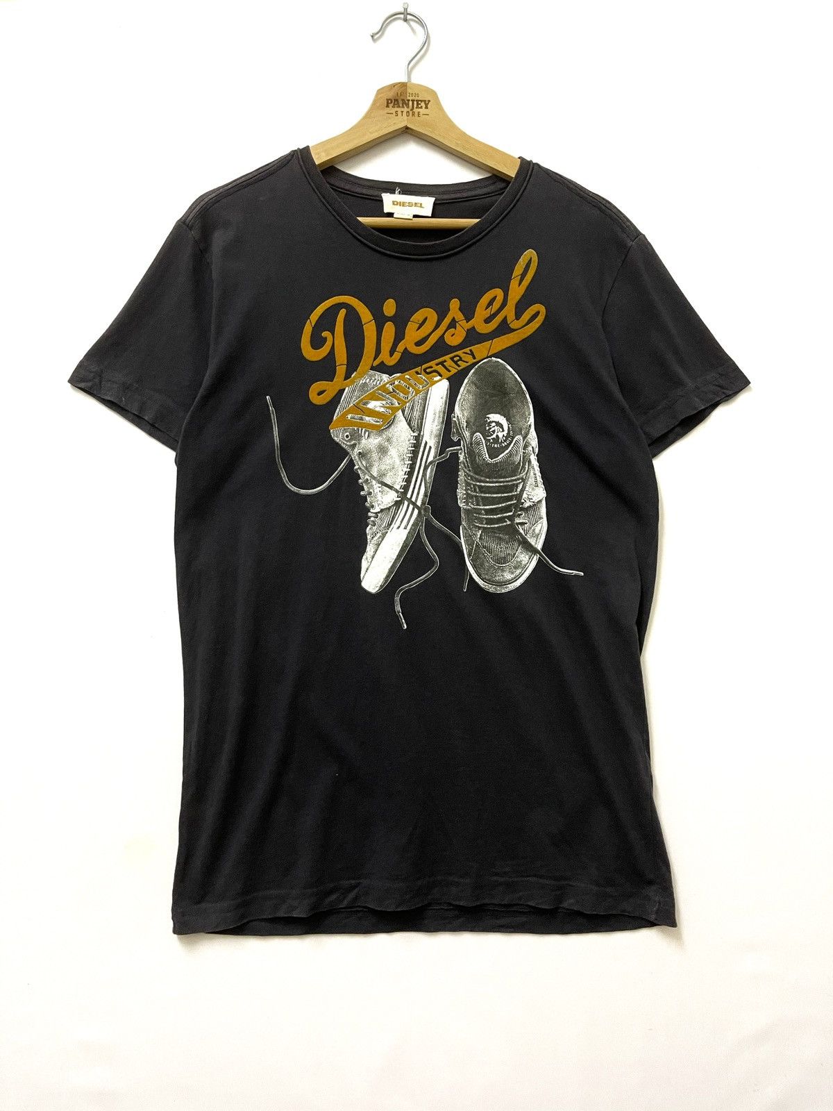 Diesel × Vintage Vintage Diesel Shoes T-shirt Black Size US M / EU 48-50 / 2 - 1 Thumbnail