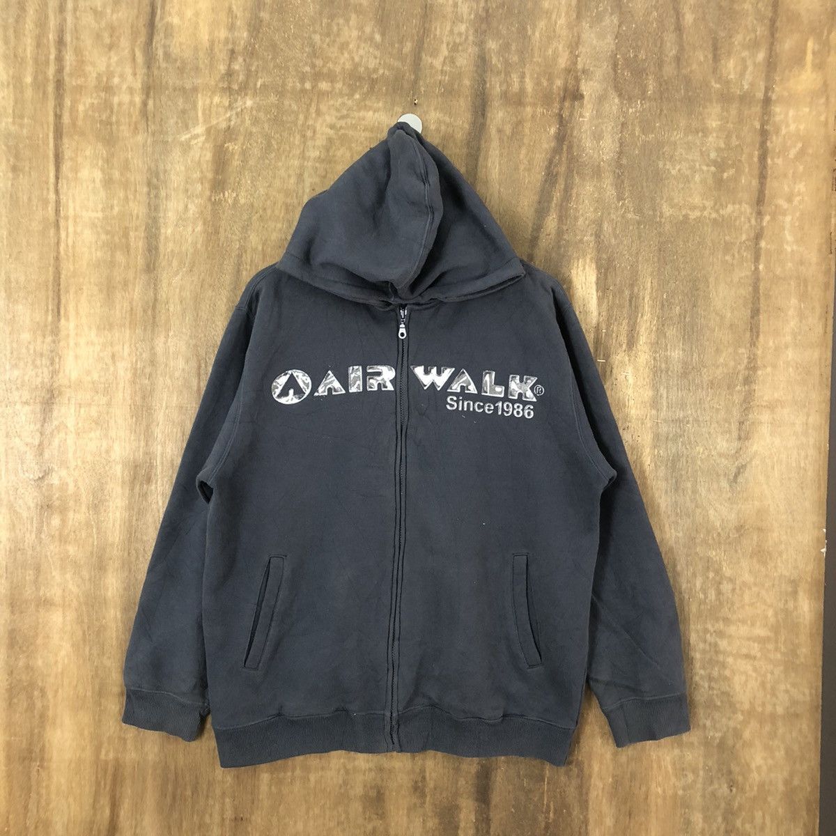 Airwalk VINTAGE AIRWALK FADED SWEATSHIRTS HOODIES Size US XL / EU 56 / 4 - 1 Thumbnail