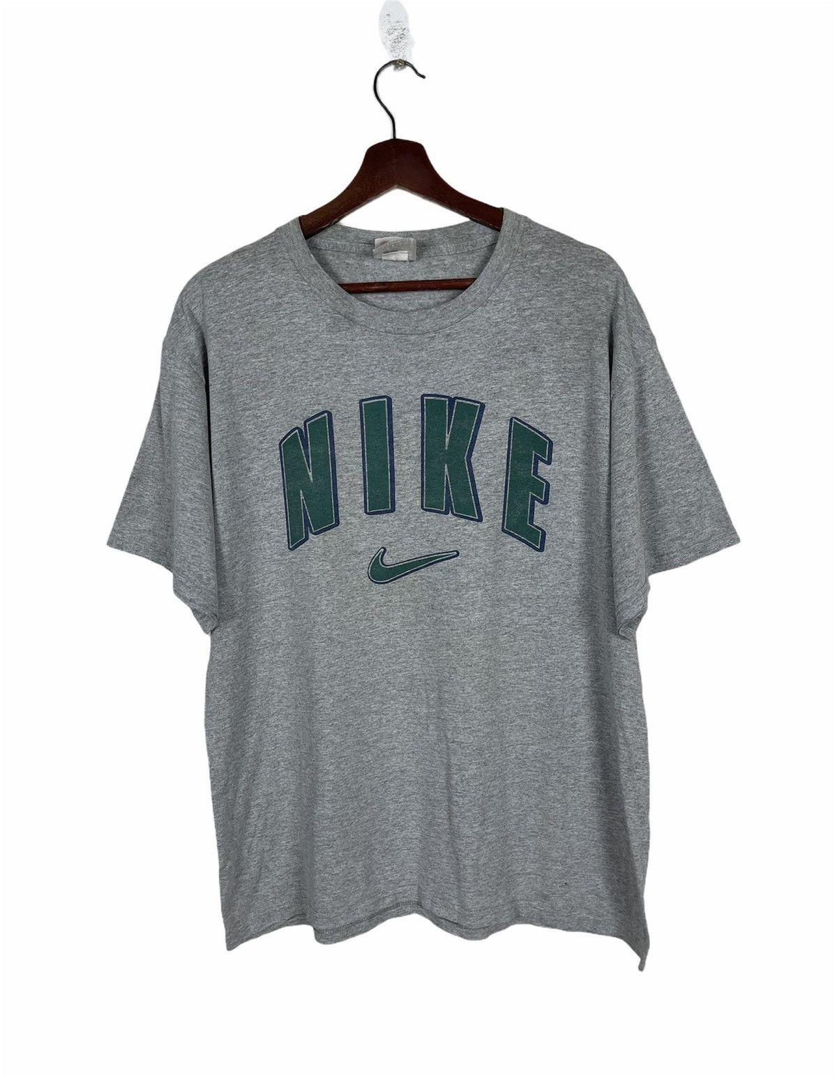 Vintage 🔥QUICK SALE❌Vintage 90’s NIKE CENTER LOGO SWOOSH Tee Size US M / EU 48-50 / 2 - 1 Thumbnail
