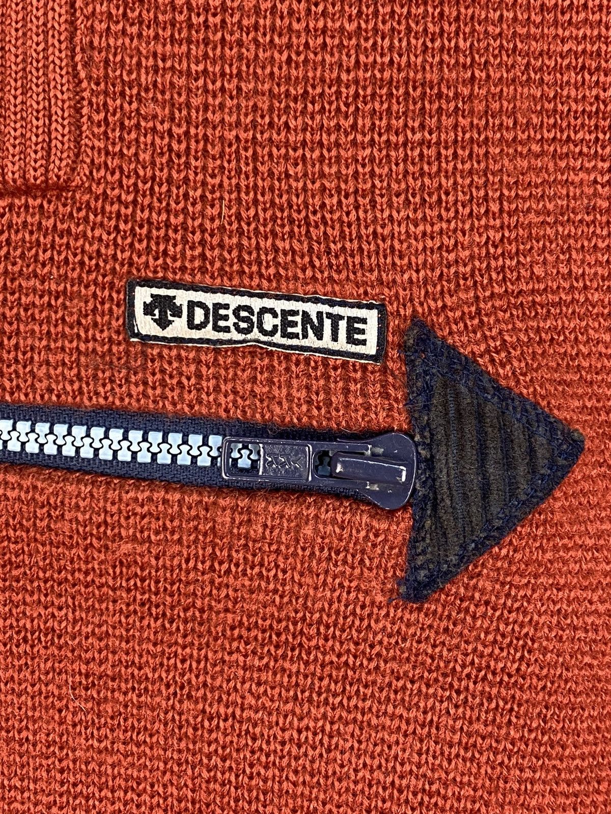 Descente Vintage Descente Center Zipper Sweatshirt Size US M / EU 48-50 / 2 - 4 Thumbnail