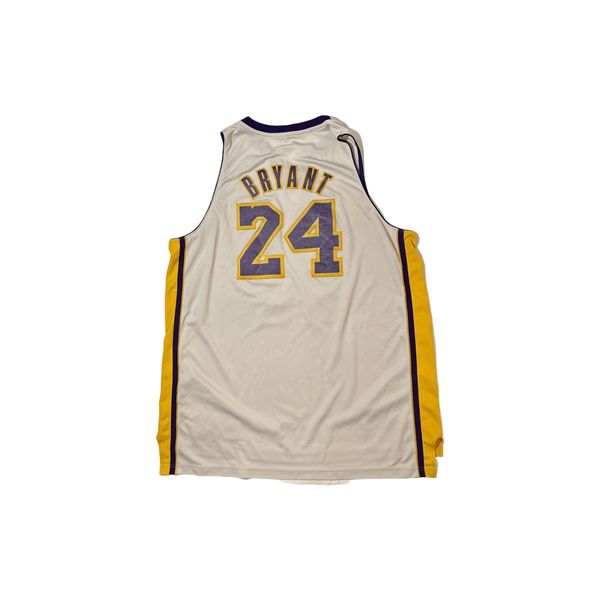 Los lakers best sale jersey noche latina